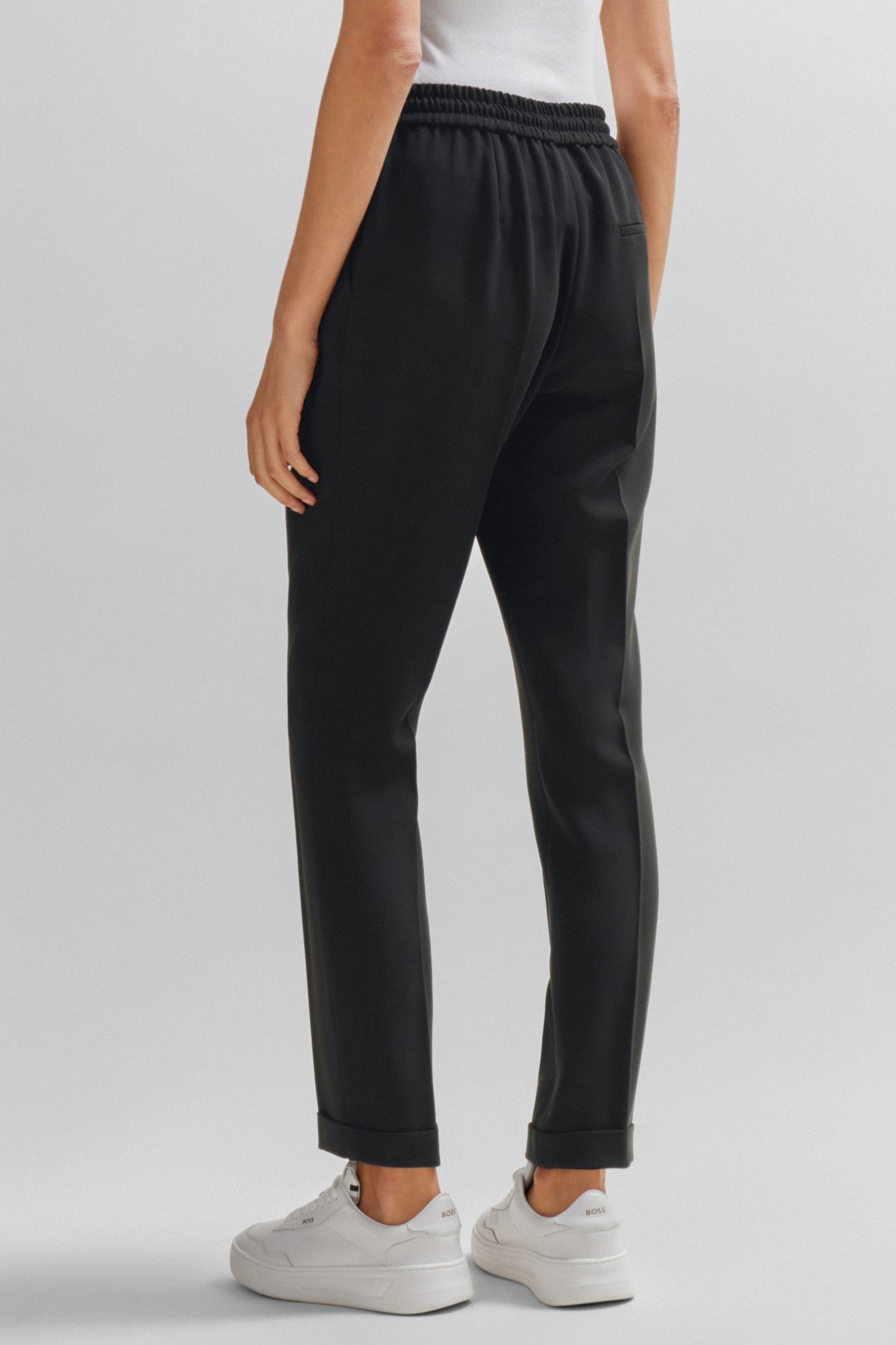 Женские черные брюки BOSS 50427841;001