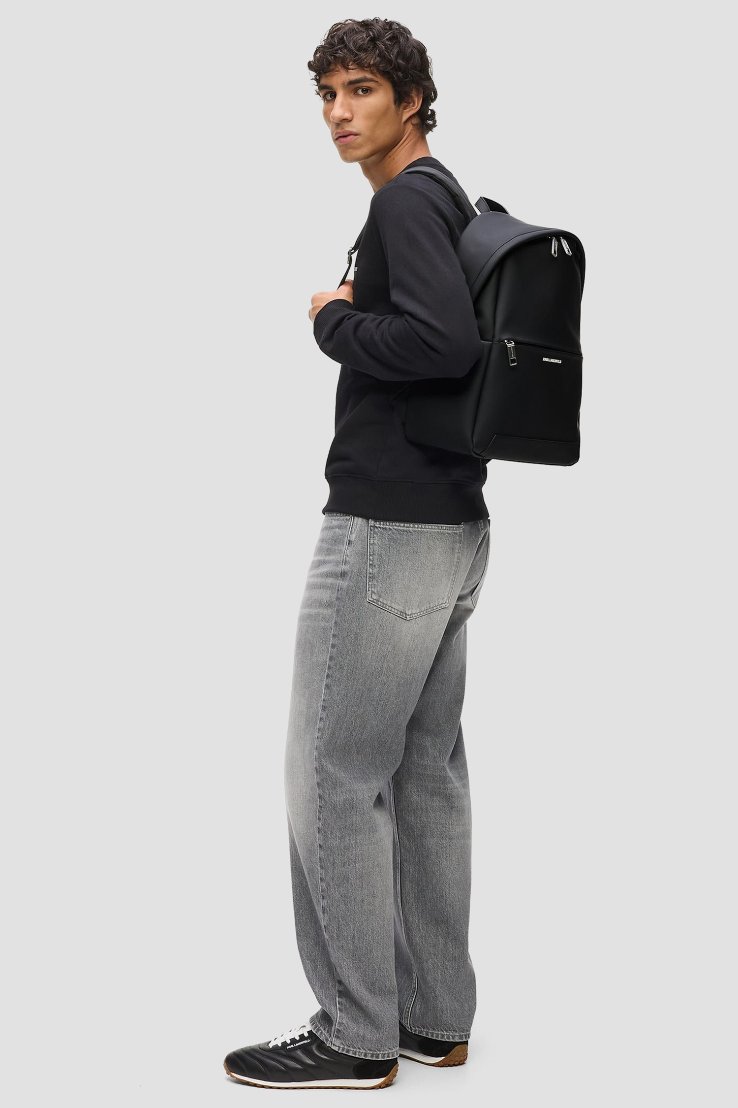 Чоловічий чорний рюкзак Karl Lagerfeld B1M30271;999