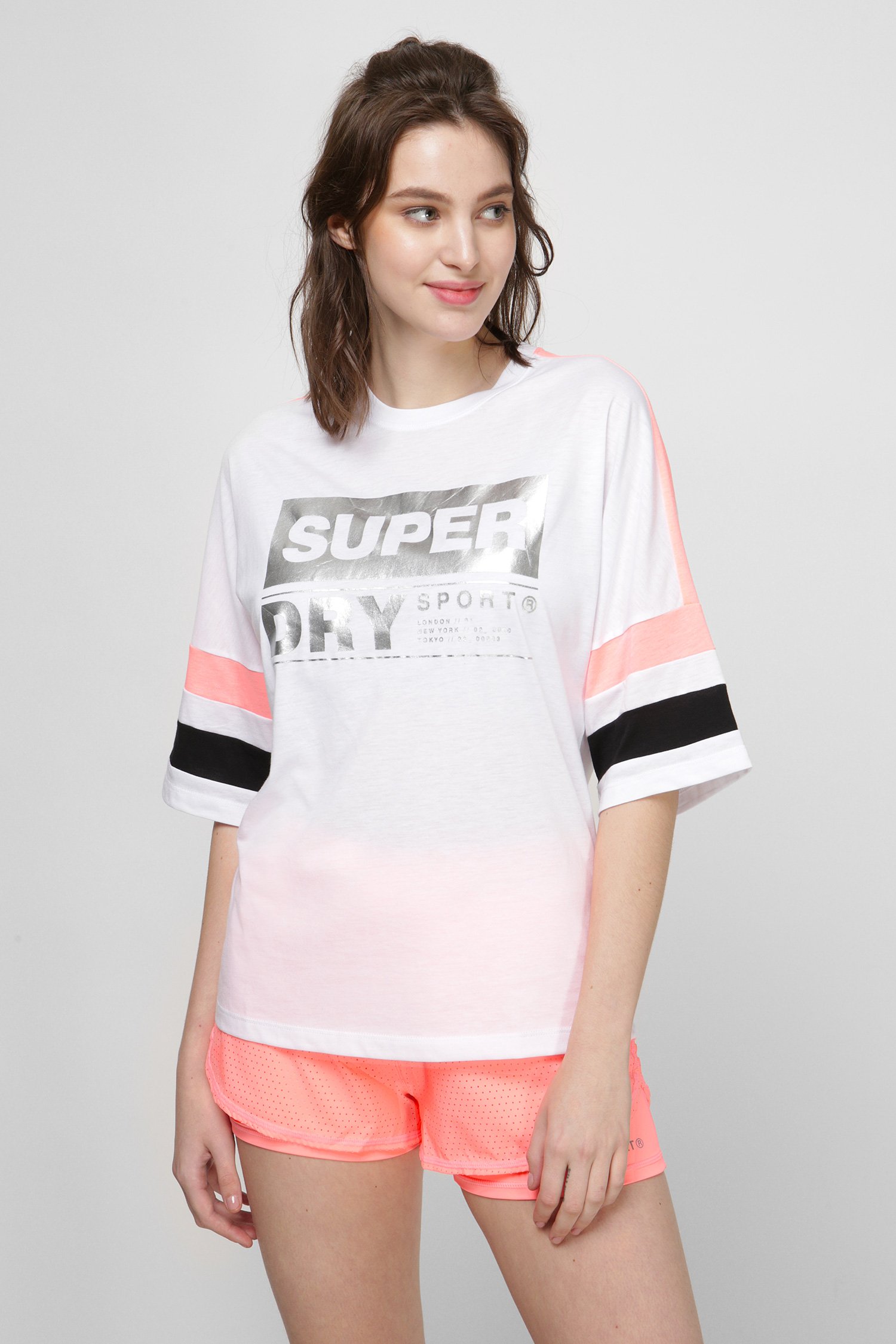 Женская белая футболка с принтом SuperDry WS300024A;01C