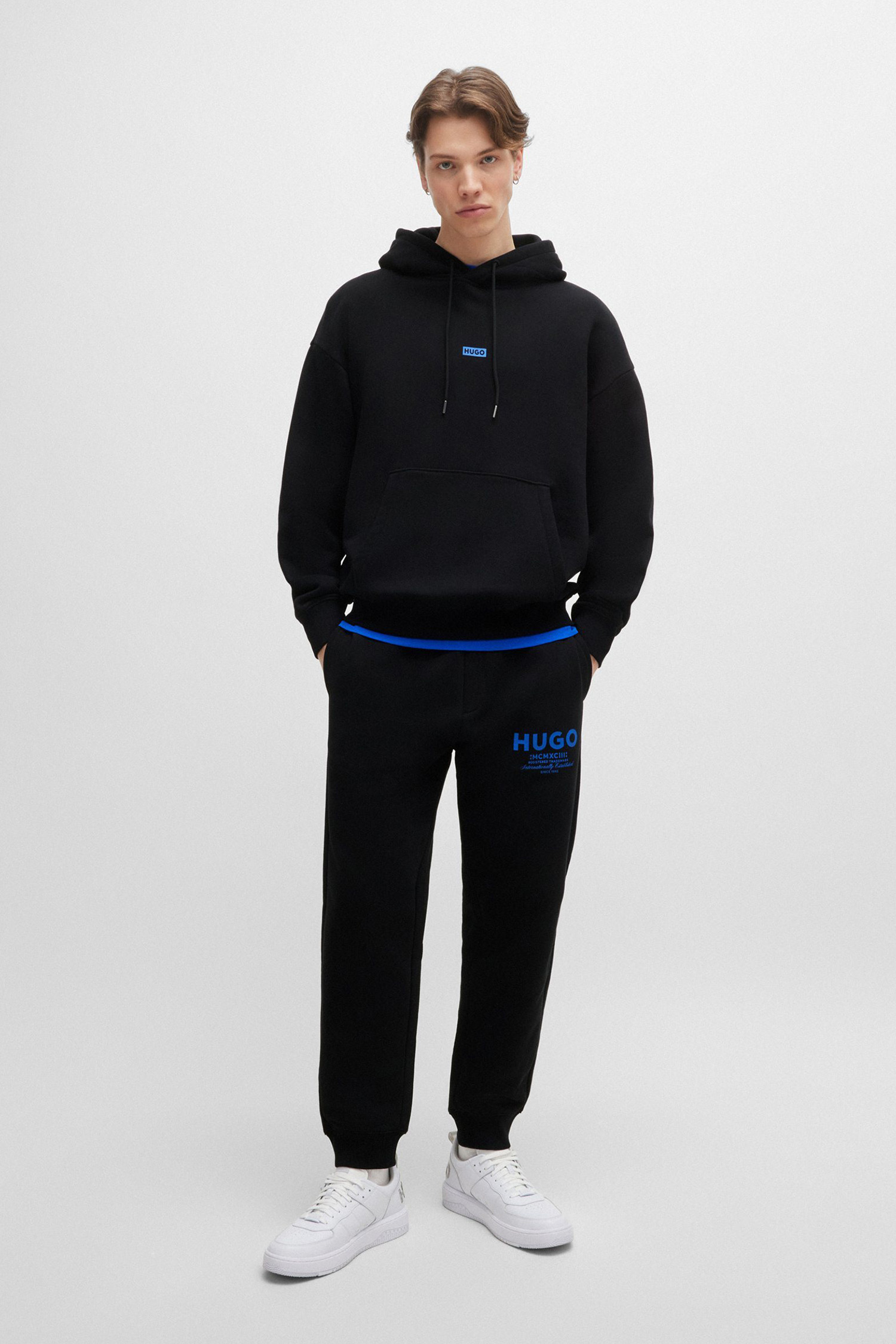 Мужские черные спортивные брюки HUGO BLUE 50510734;001