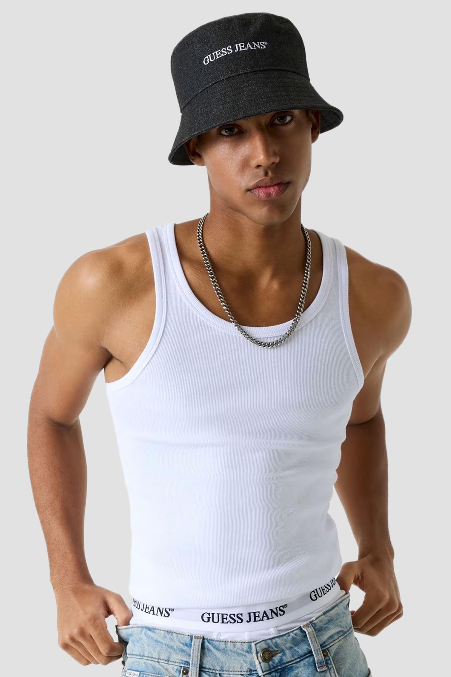 Чоловіча чорна панама Guess Jeans M6RZ06.WF8V1;JBLK