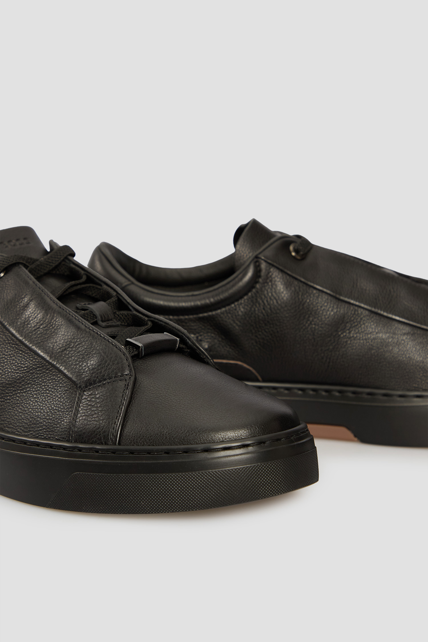 Чоловічі чорні шкіряні снікерси BOSS 50546231;002