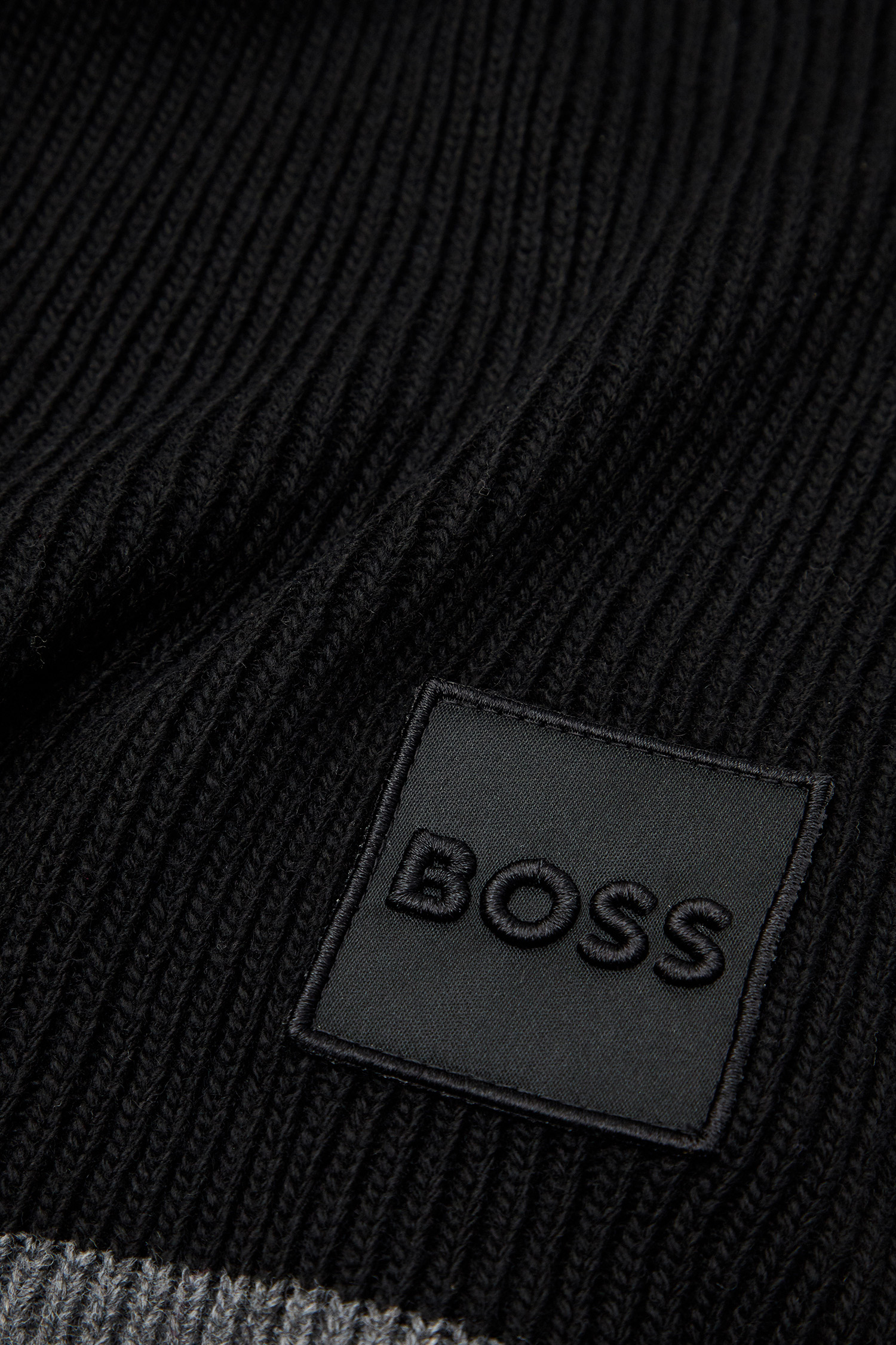 Чоловічий чорний шарф BOSS 50497974;001