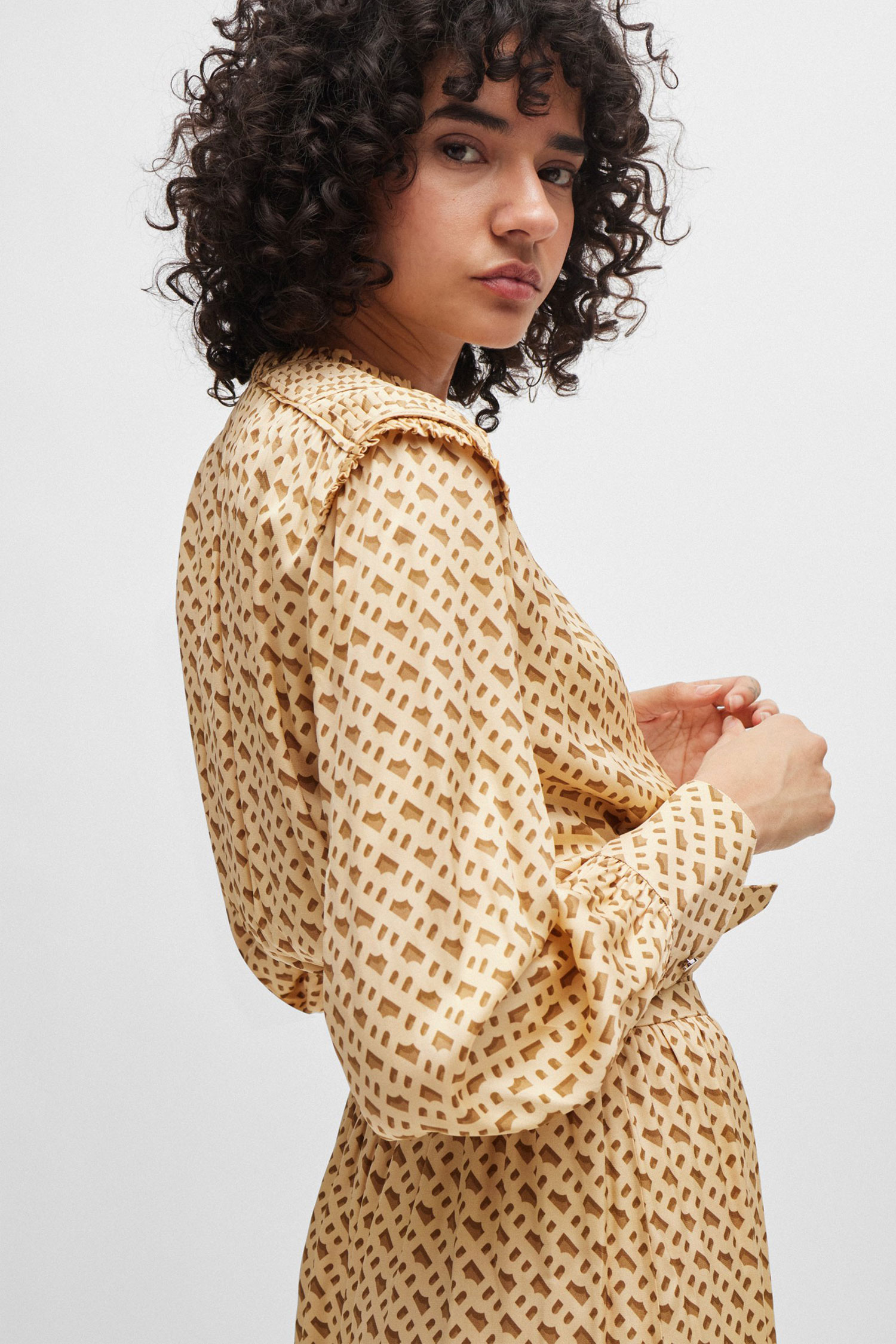 Женское бежевое шелковое платье с узором BOSS 50509345;988