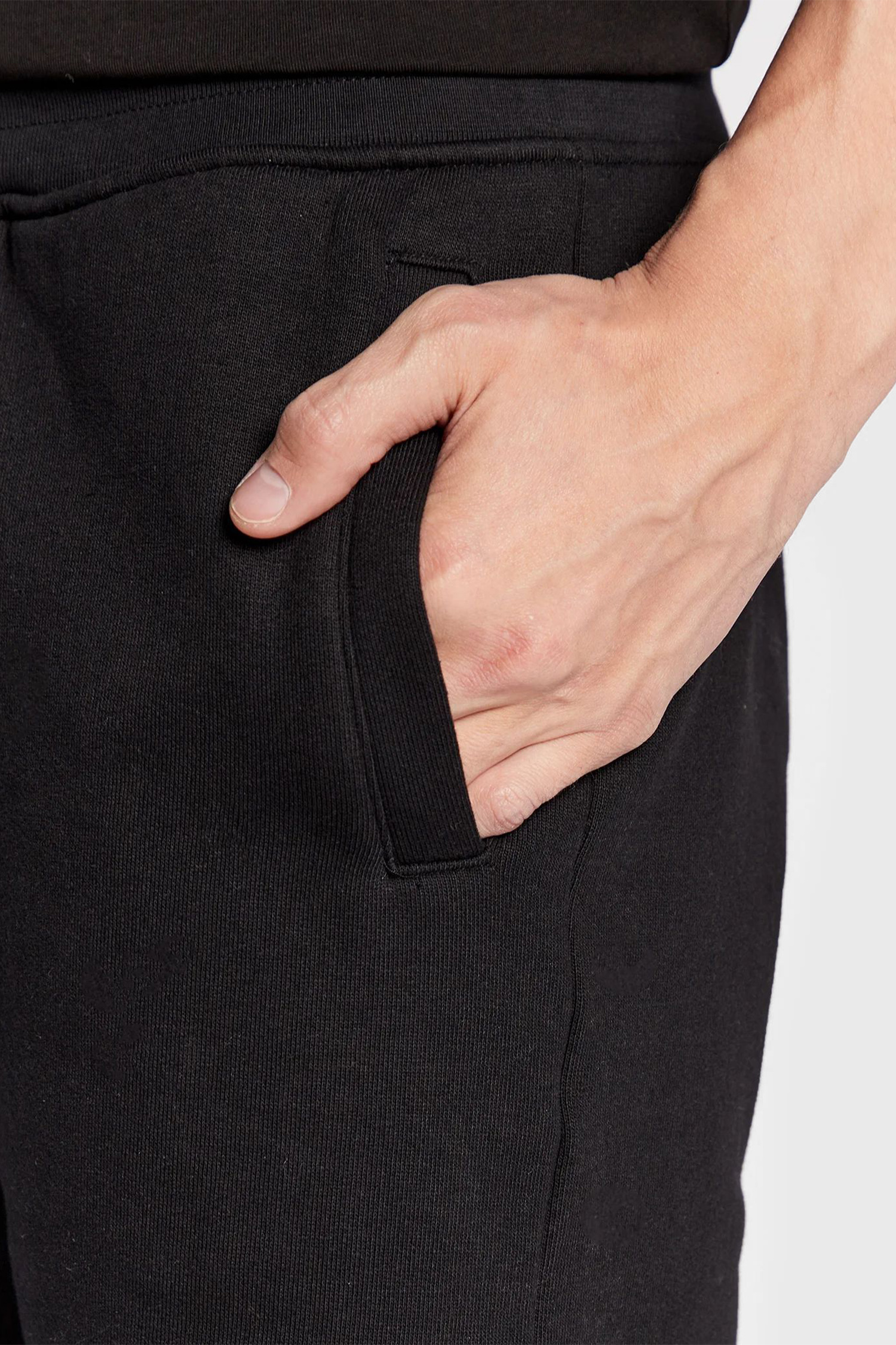 Мужские черные шорты Guess Z2YD04.K9V31;JBLK