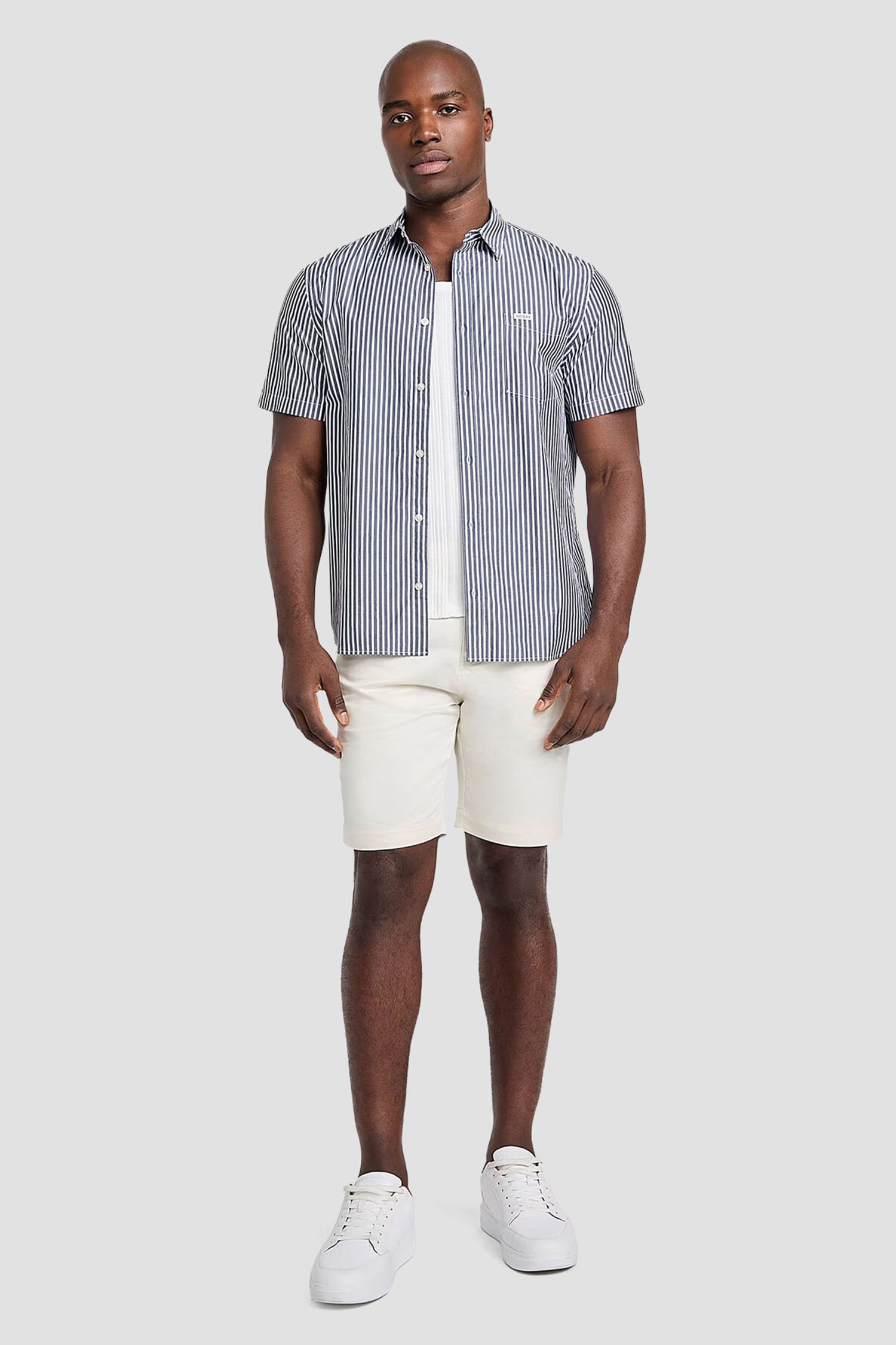 Мужские белые шорты Guess M5GD47.WFIC0;G1CV