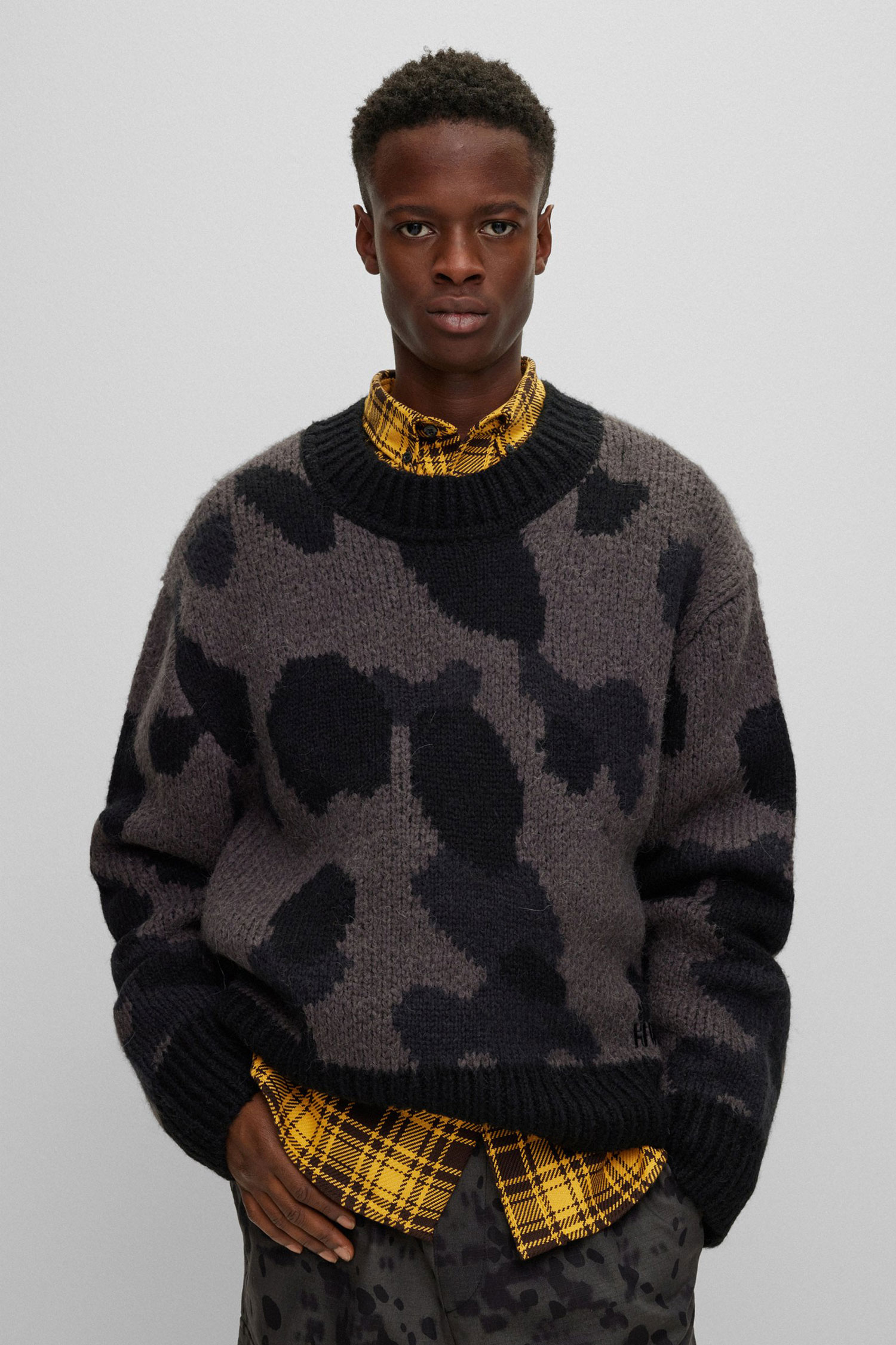 Чоловічий темно-сірий вовняний светр з візерунком HUGO 50500002;028