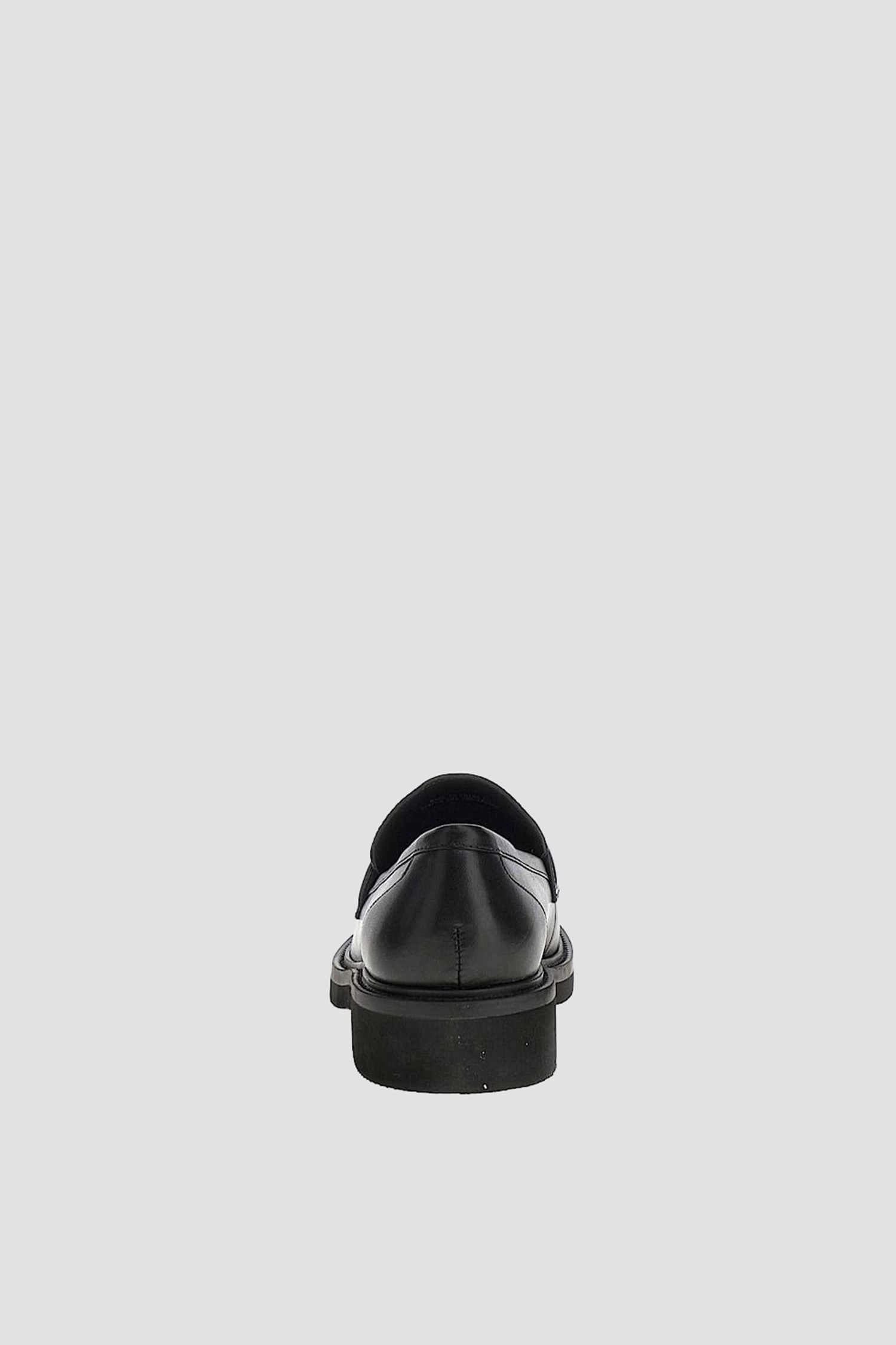 Женские черные кожаные лоферы Guess FLPSHU.LEA14;BLACK