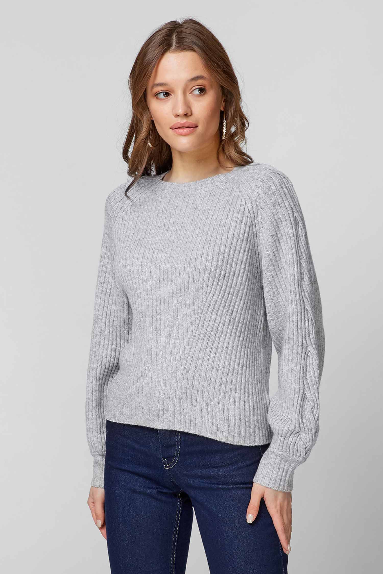 Жіночий сірий светр Guess W1BR46.Z2WJ0;LMGY