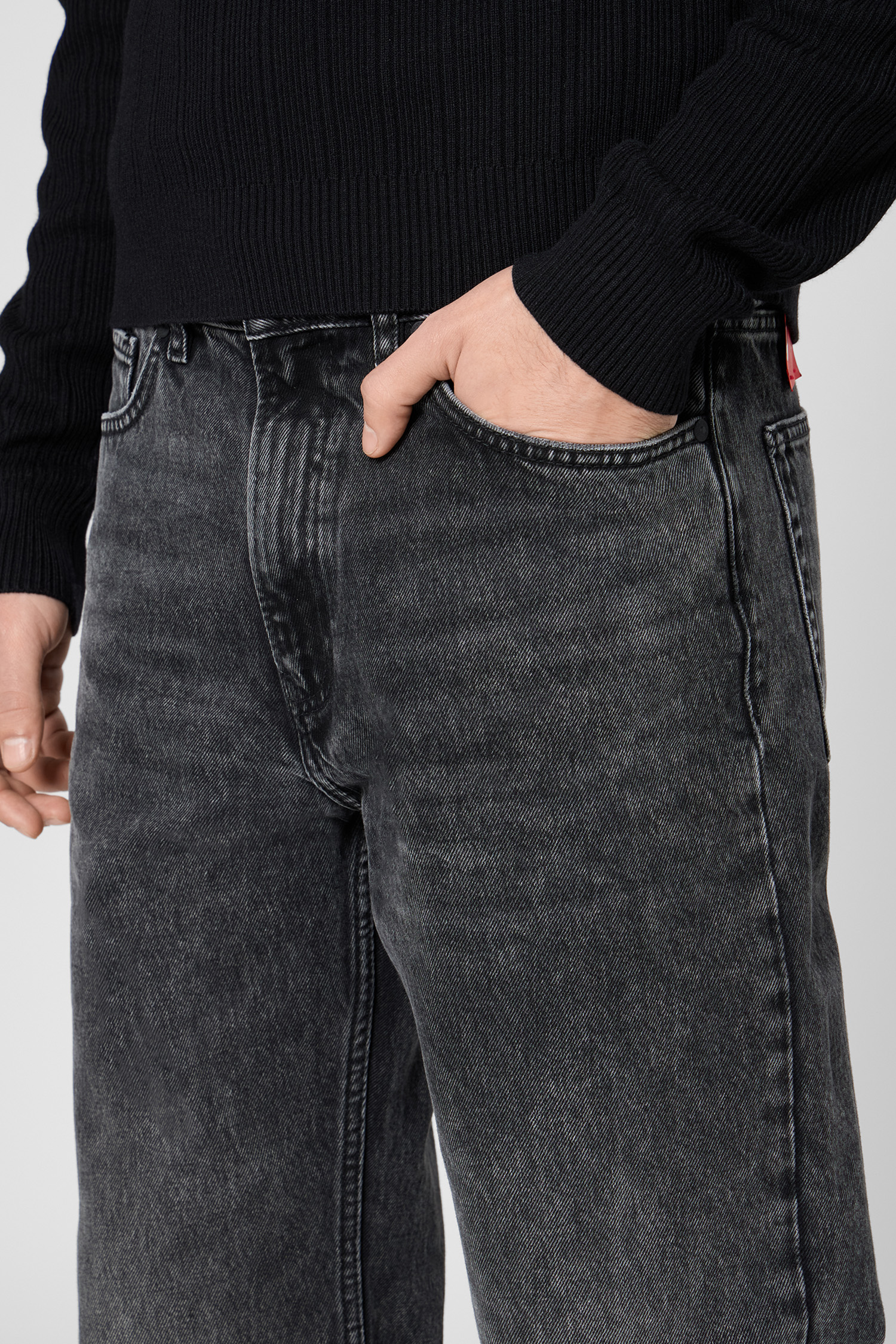 Мужские черные джинсы HUGO 50549880;030