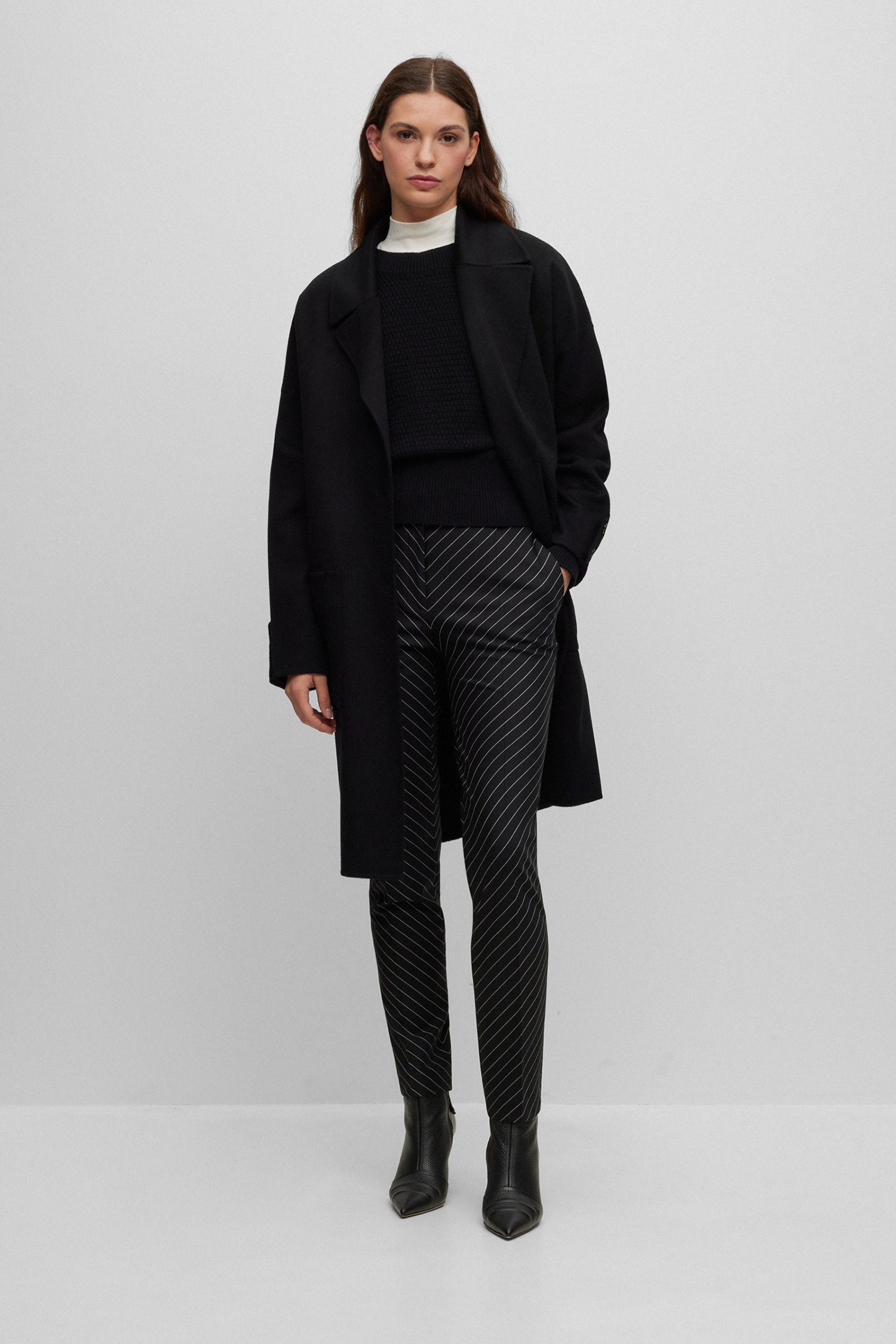 Женский черный свитер BOSS 50493913;001