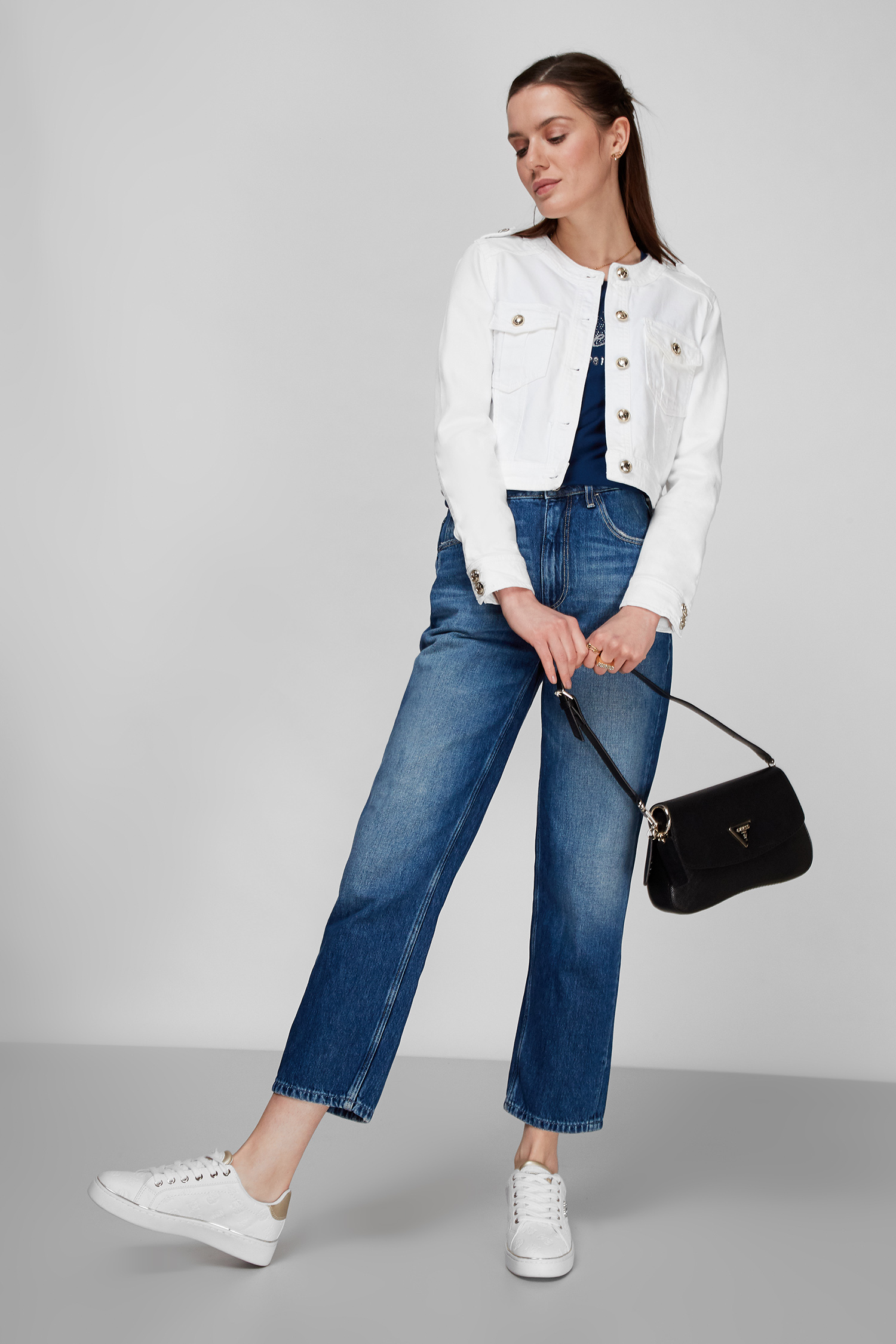 Женская белая джинсовая куртка Guess W2RN20.D4IF0;G011