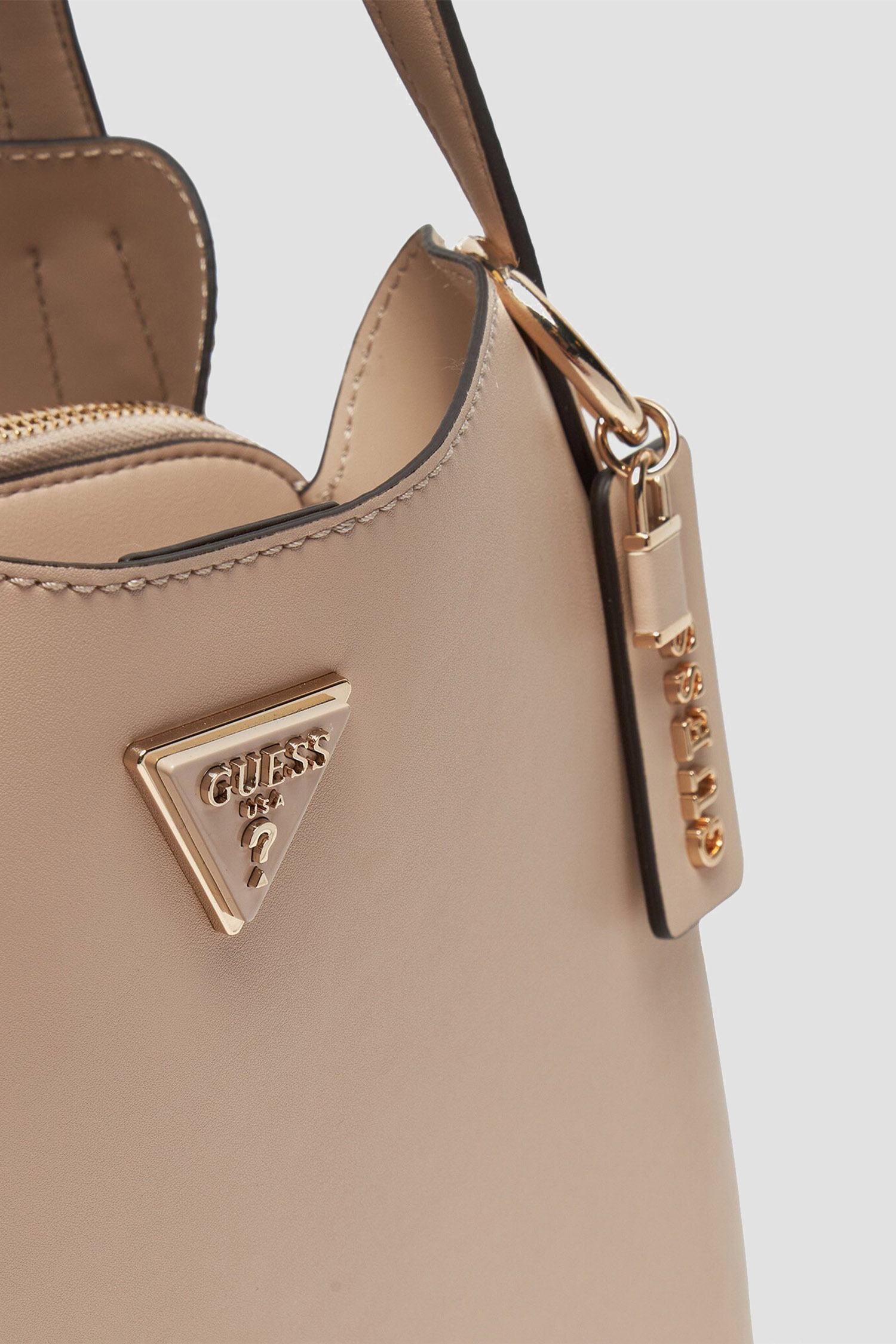 Жіноча бежева сумка Guess HWVG95.07220;STO