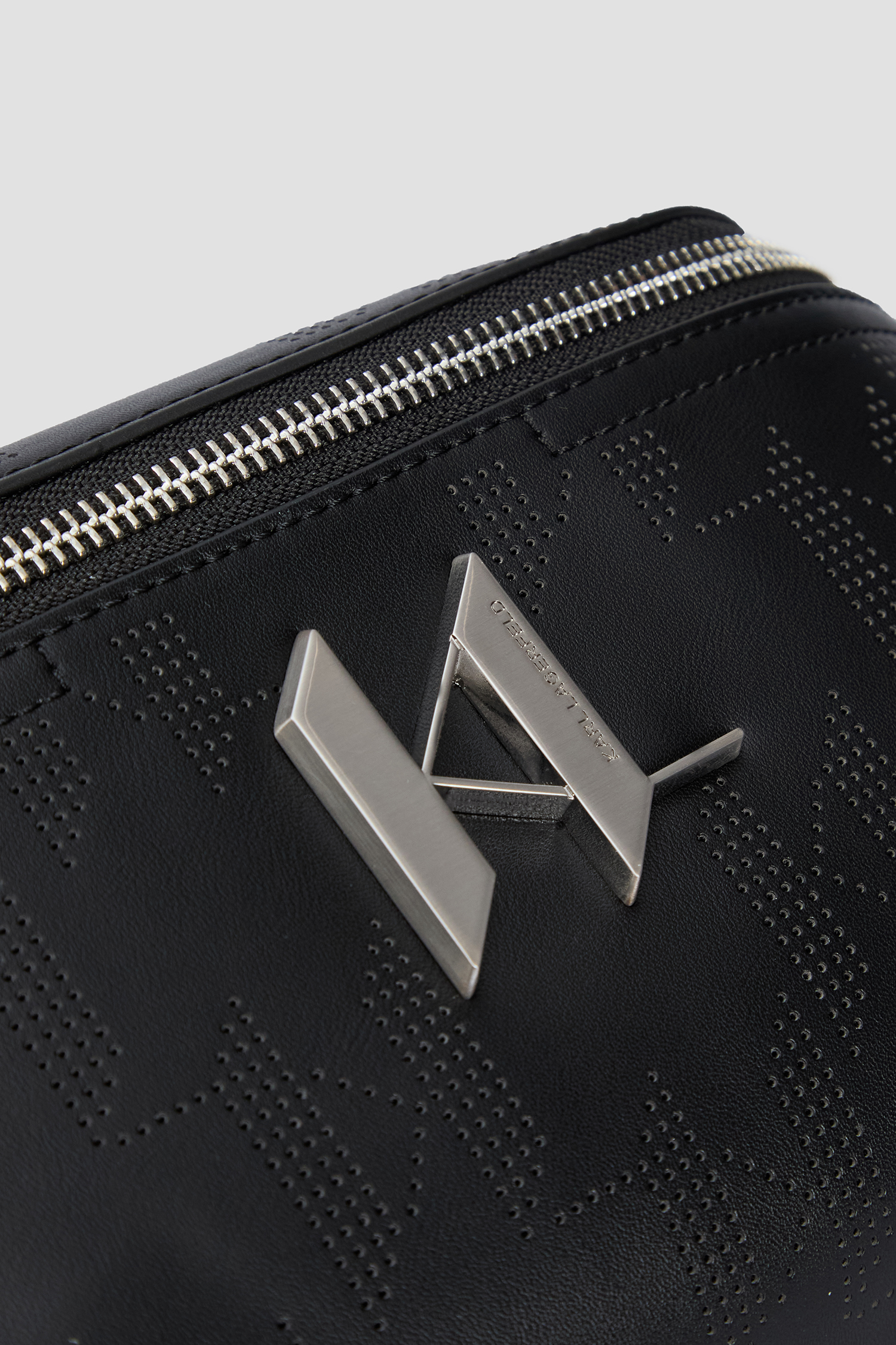 Мужская черная поясная сумка с узором Karl Lagerfeld A1M30090;999