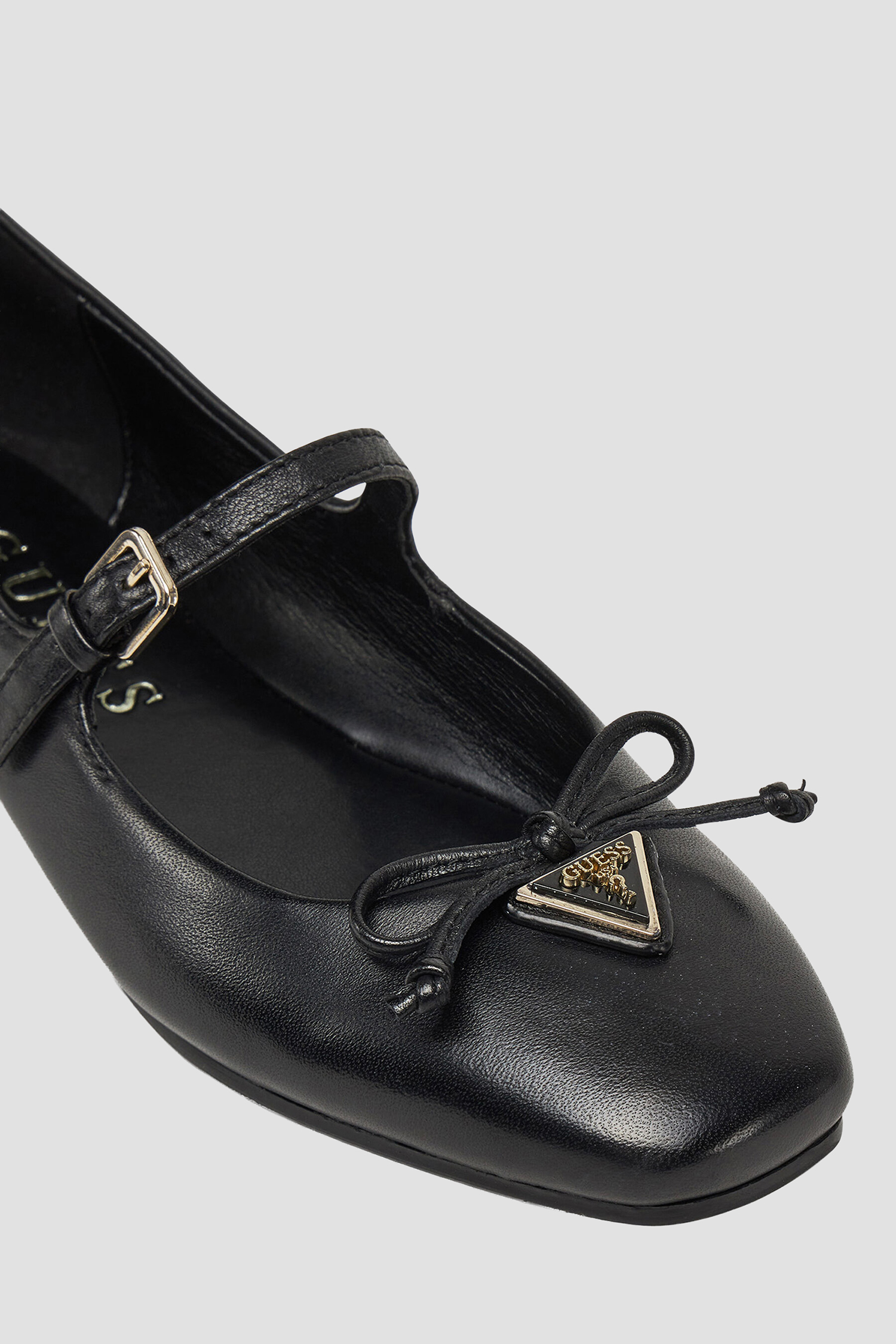 Женские черные кожаные балетки Guess FLJKAY.LEA02;BLACK