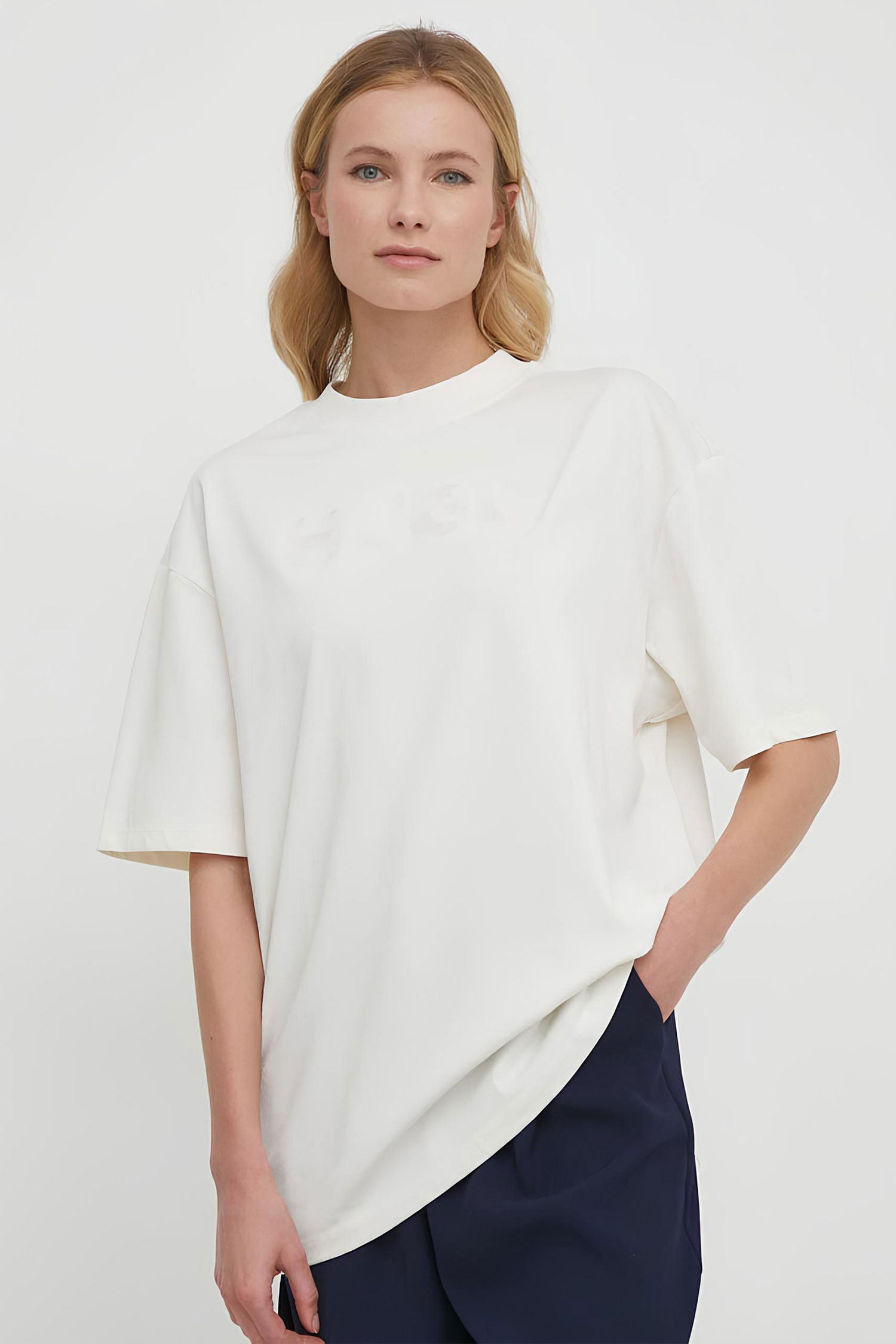 Женская белая футболка HUGO 50514524;110