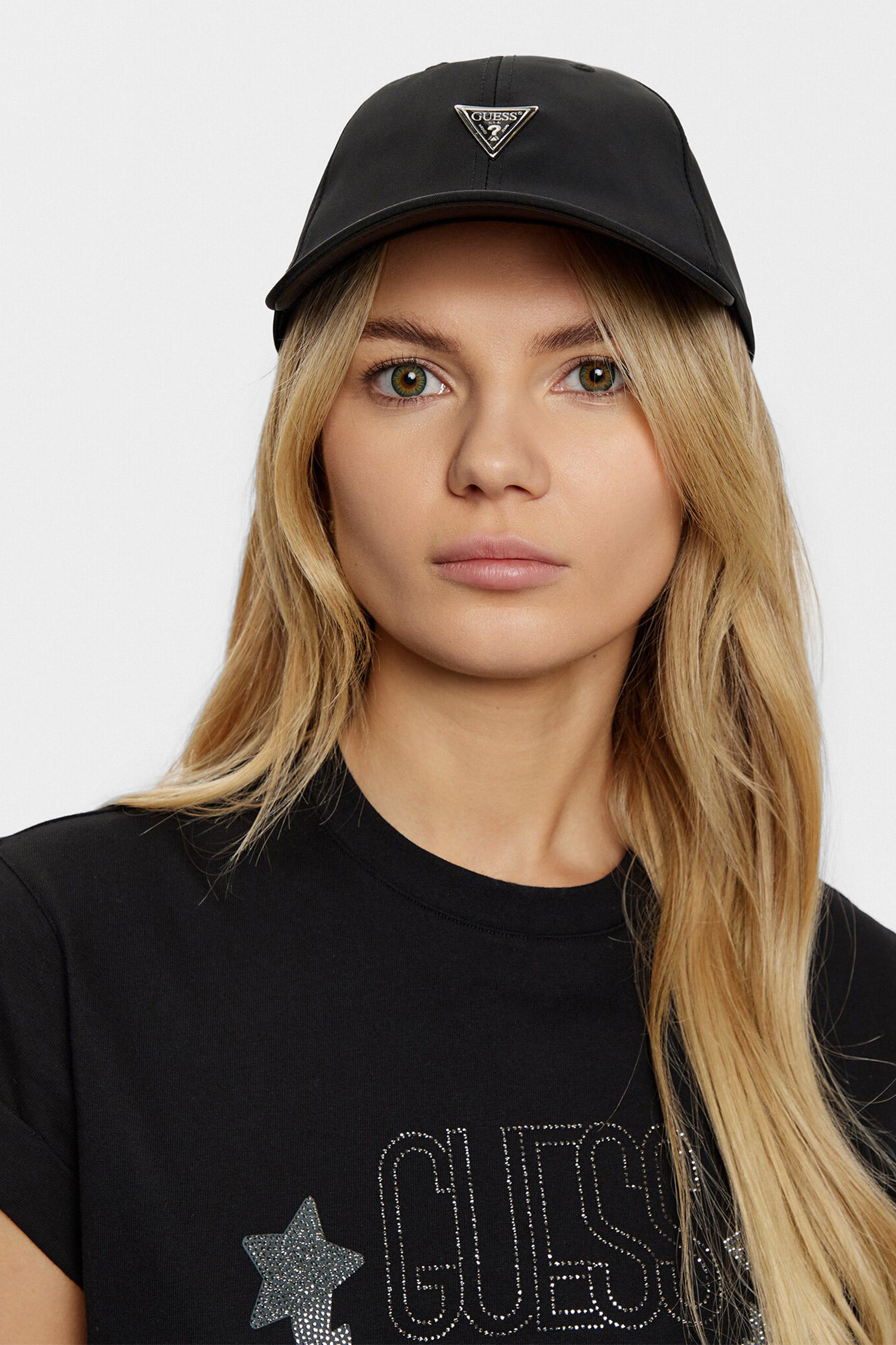 Женская черная кепка Guess W4BZ36.WGJP2;JBLK