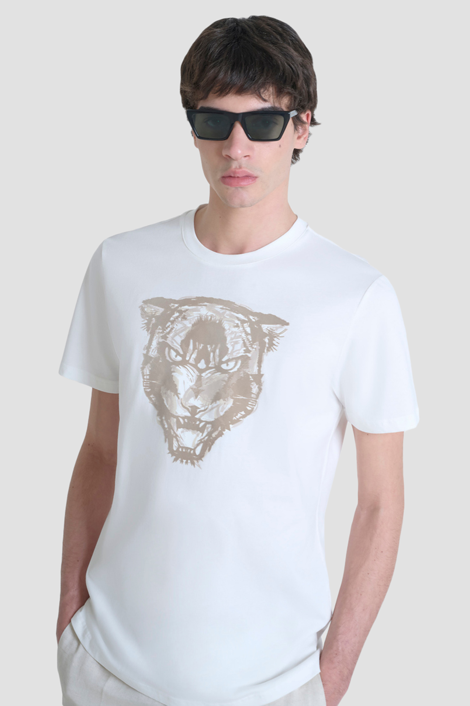 Мужская белая футболка Antony Morato MMKS02500.FA100144;1011