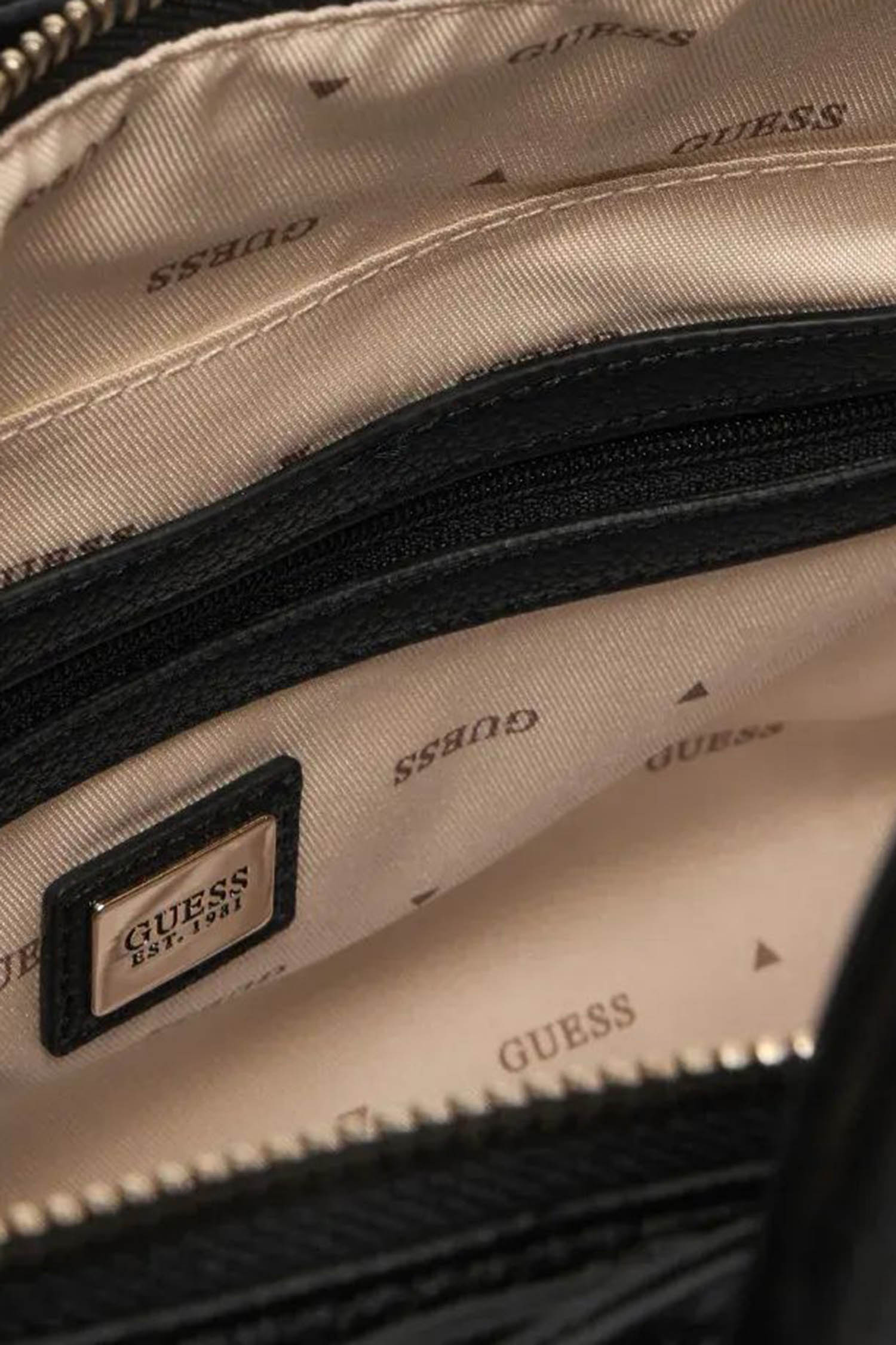 Жіноча чорна сумка Guess HWBG78.33070;BLA