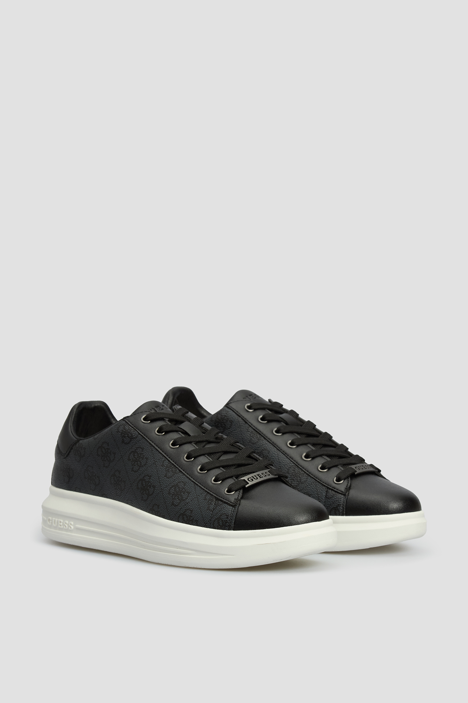 Чоловічі чорні снікерси Guess FM8VIB.FAM12;COAL