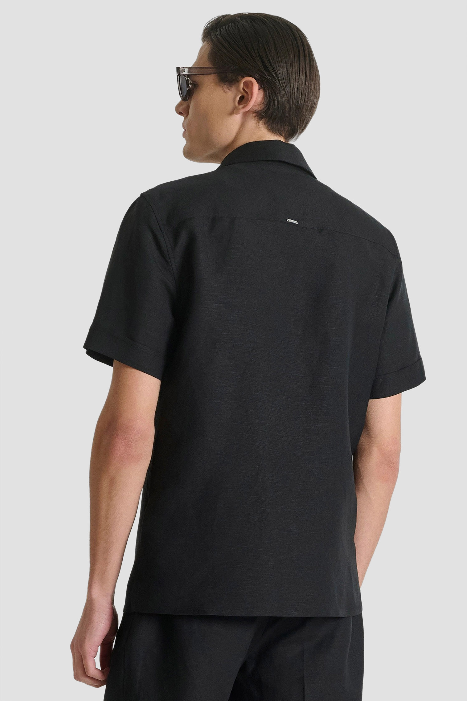 Чоловіча чорна лляна сорочка Antony Morato MMSS00202.FA900135;9000