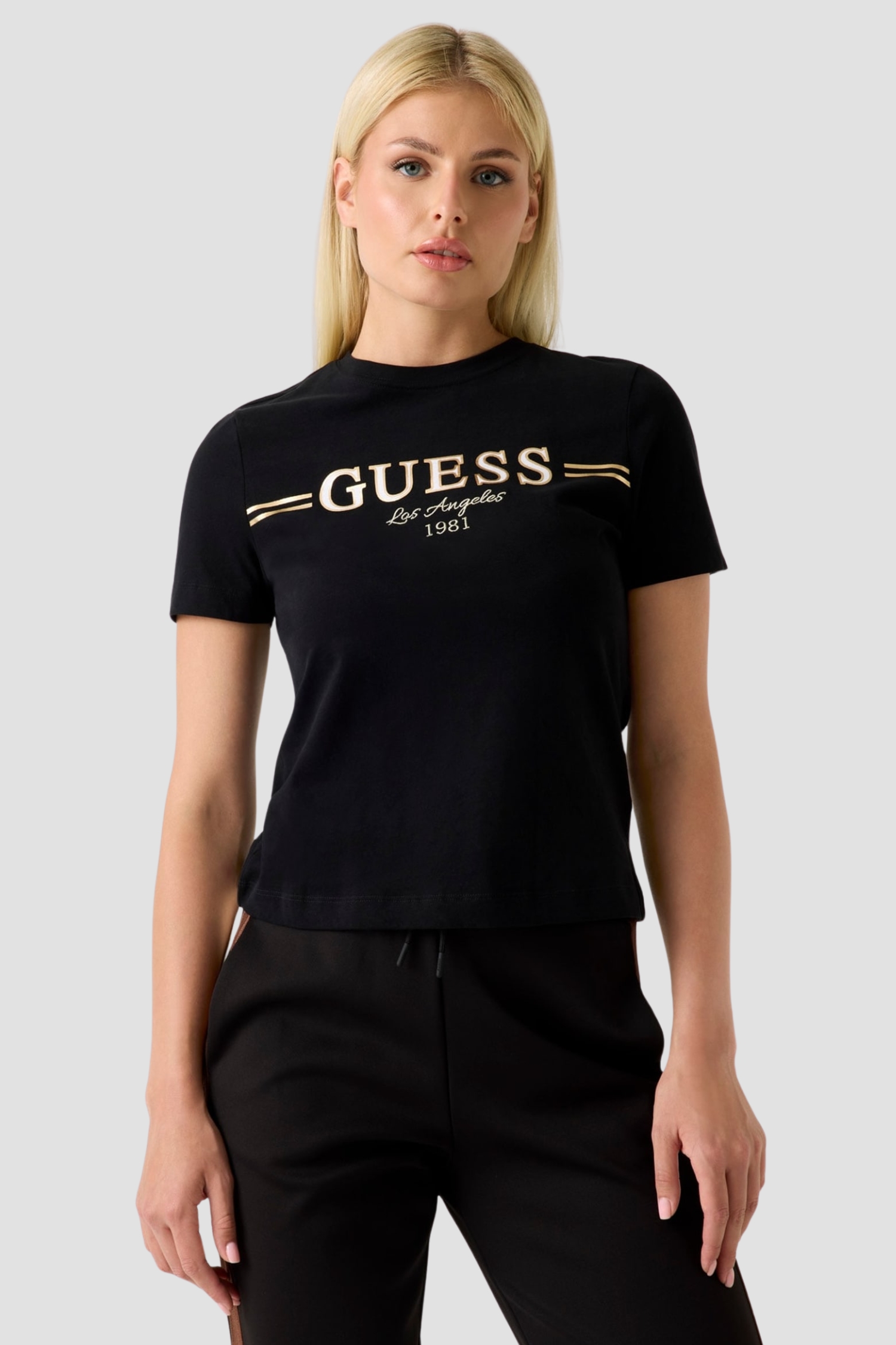 Жіноча чорна футболка Guess V5BI15.KA260;JBLK