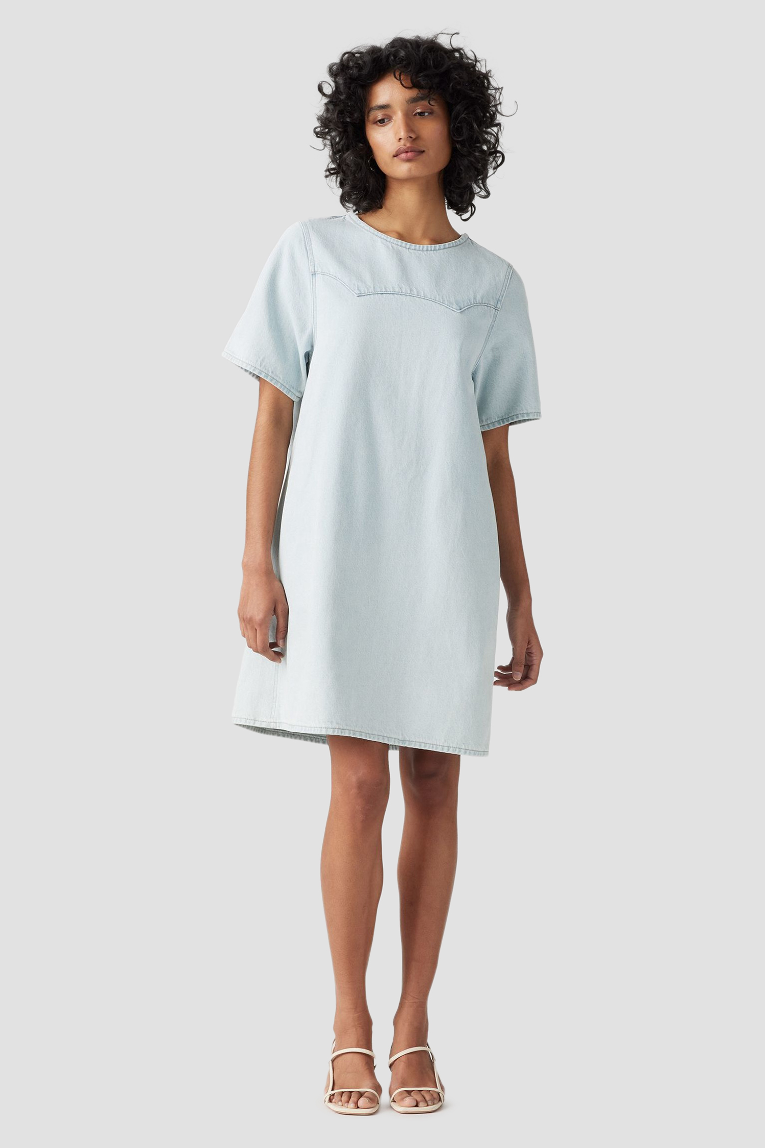 Женское голубое джинсовое платье Levi’s® 001WD;0000