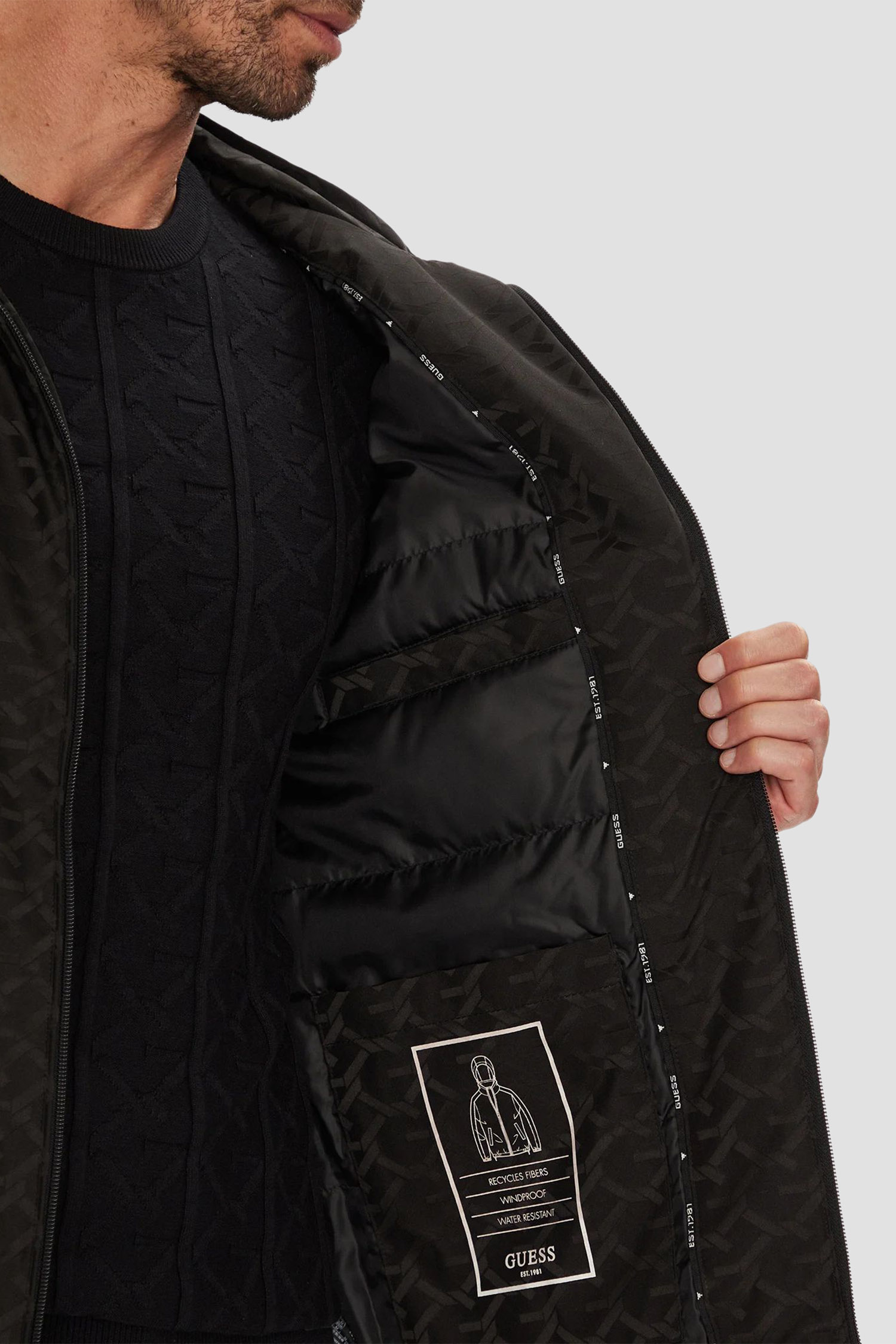 Чоловіча чорна куртка з візерунком Guess M5YL14.WHEW2;FJ5M