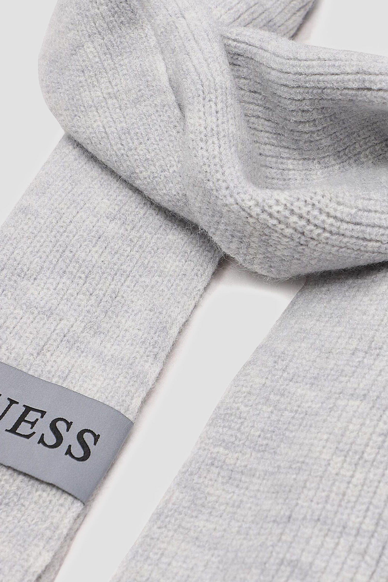 Женский серый шарф Guess AW9961.WOL03;LGY