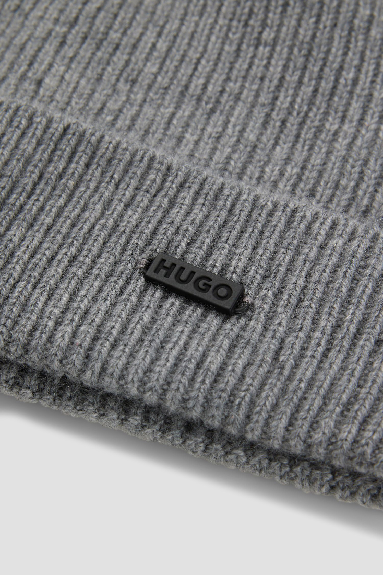 Чоловіча сіра кашемірова шапка HUGO 50475375;069