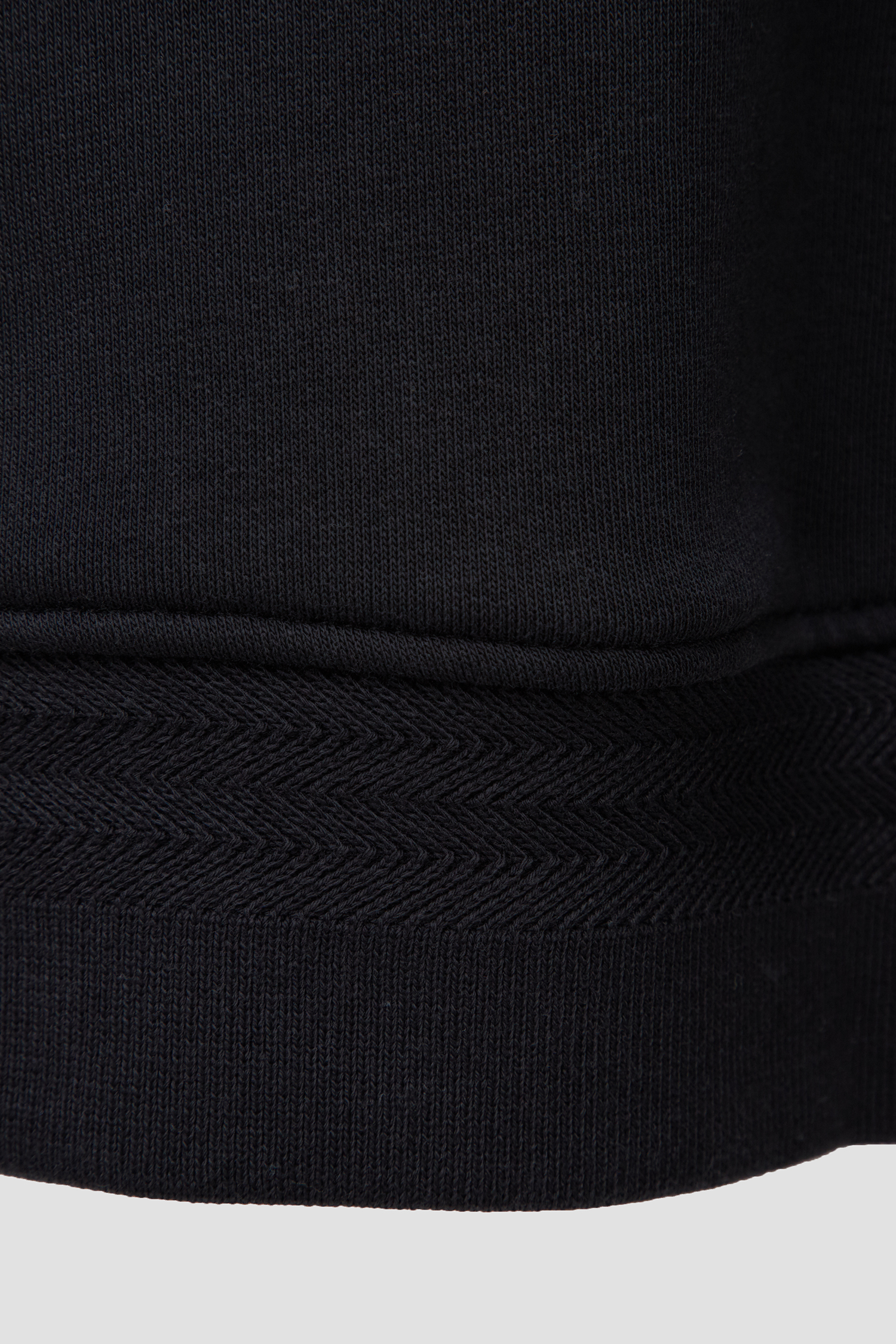 Жіночий чорний світшот Guess W3YQ06.K9Z21;JBLK