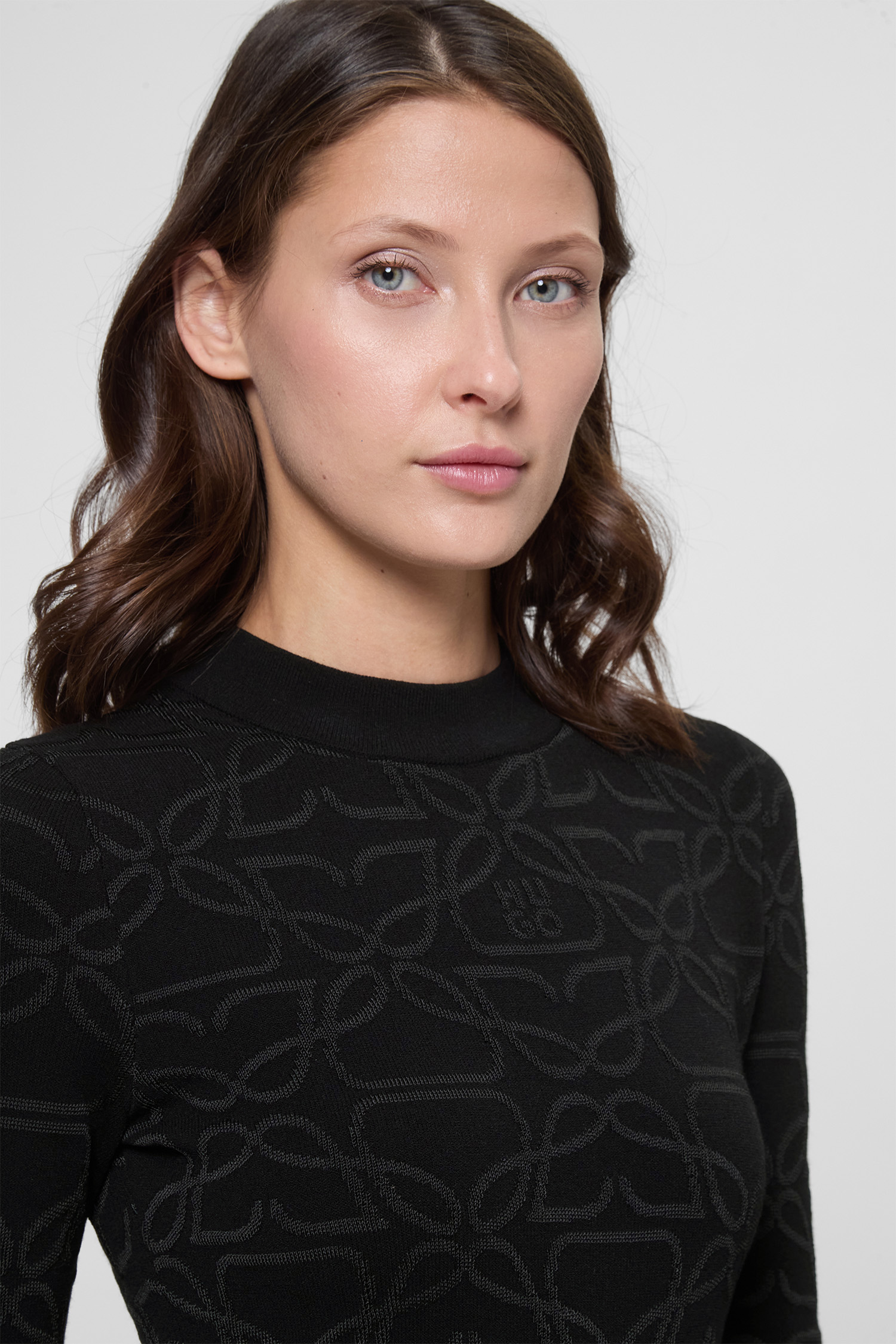 Женский черный джемпер с узором HUGO 50542604;968