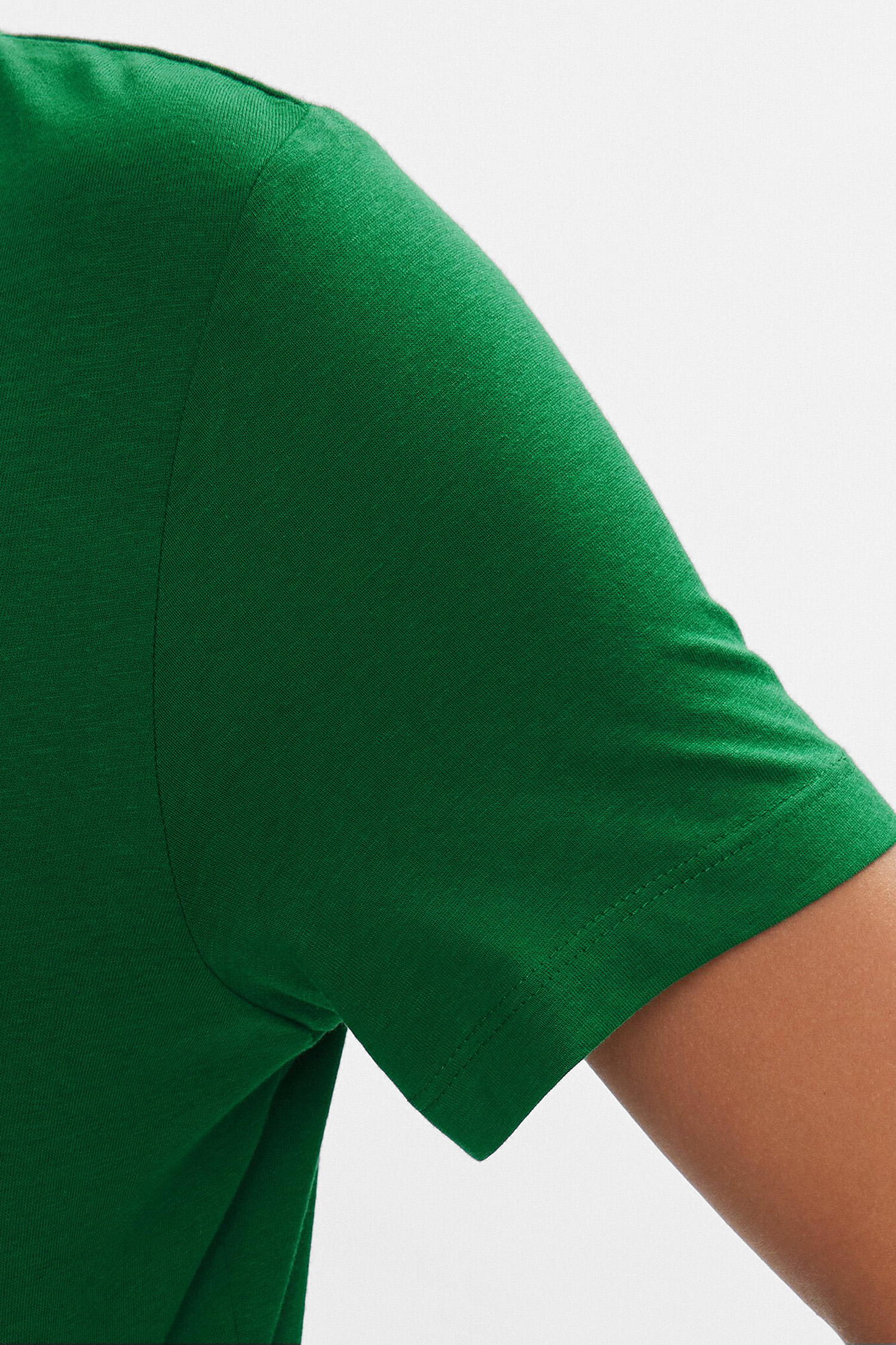 Женская зеленая футболка Guess V4GI02.K46D1;G8FZ