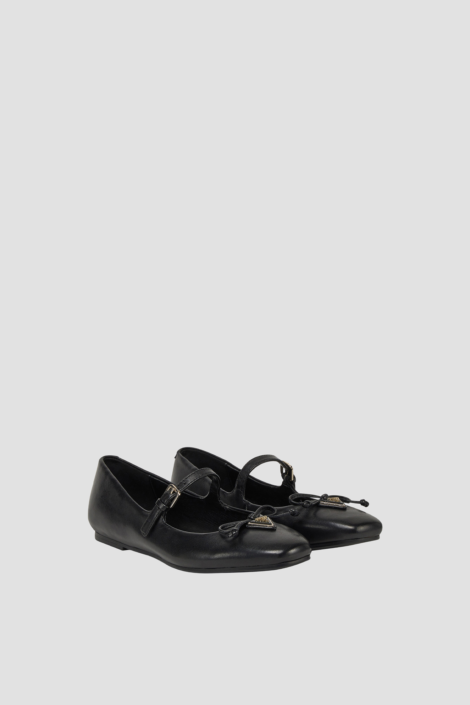 Женские черные кожаные балетки Guess FLJKAY.LEA02;BLACK