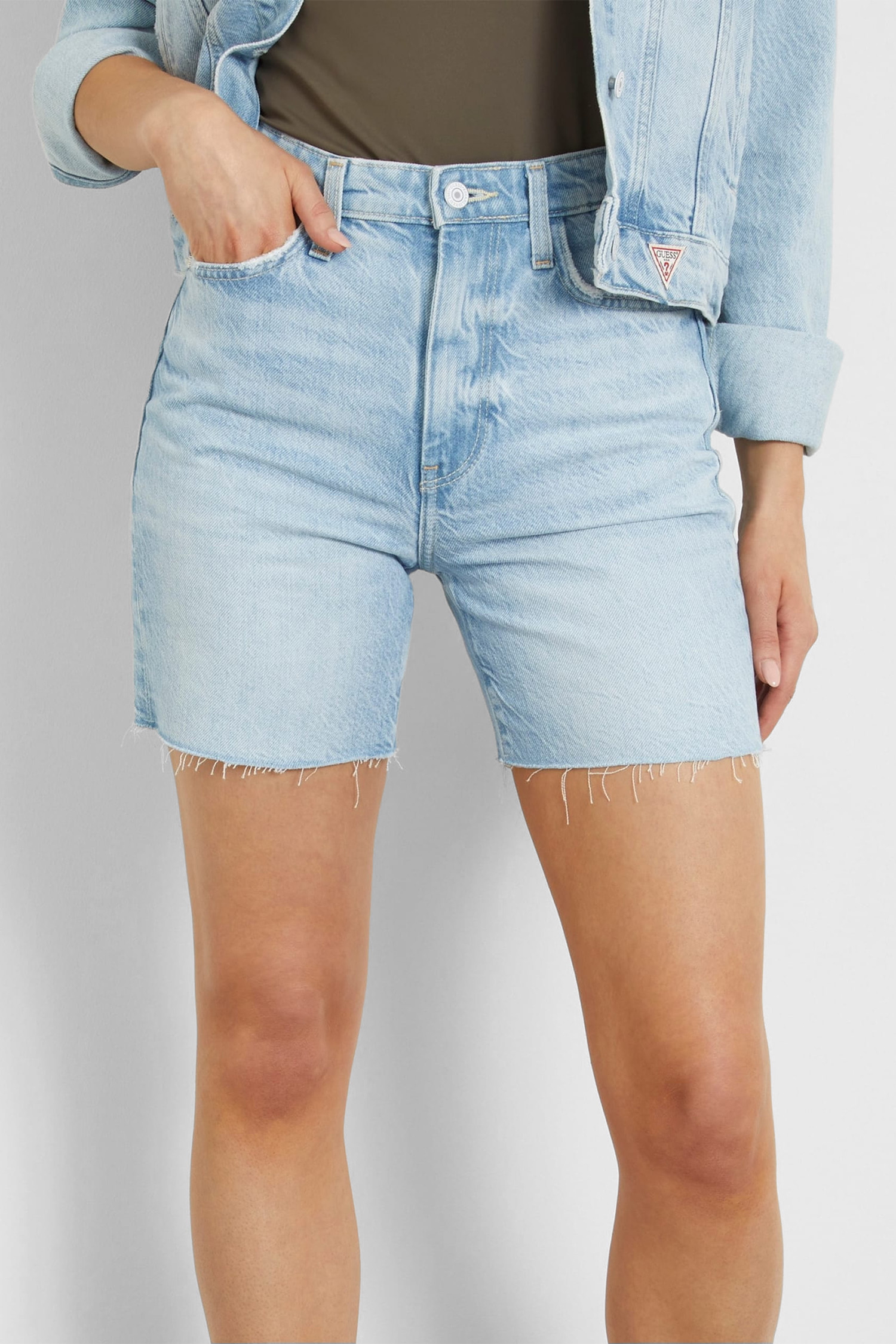 Жіночі блакитні джинсові шорти Guess W4GD47.D5B66;SEAD