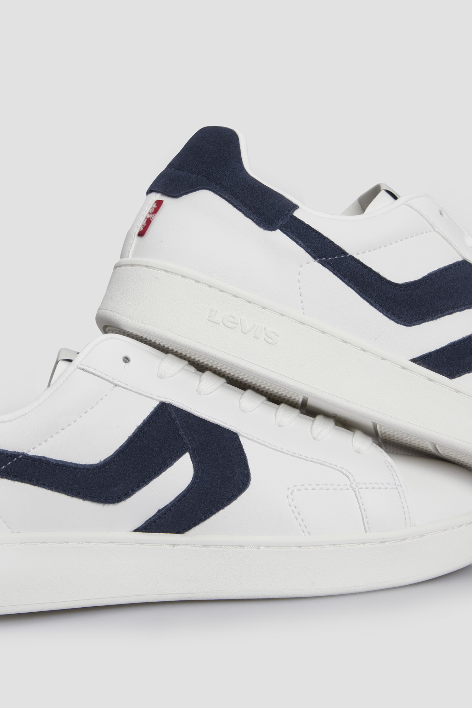 Мужские белые сникерсы Levi’s® 235658;846.151
