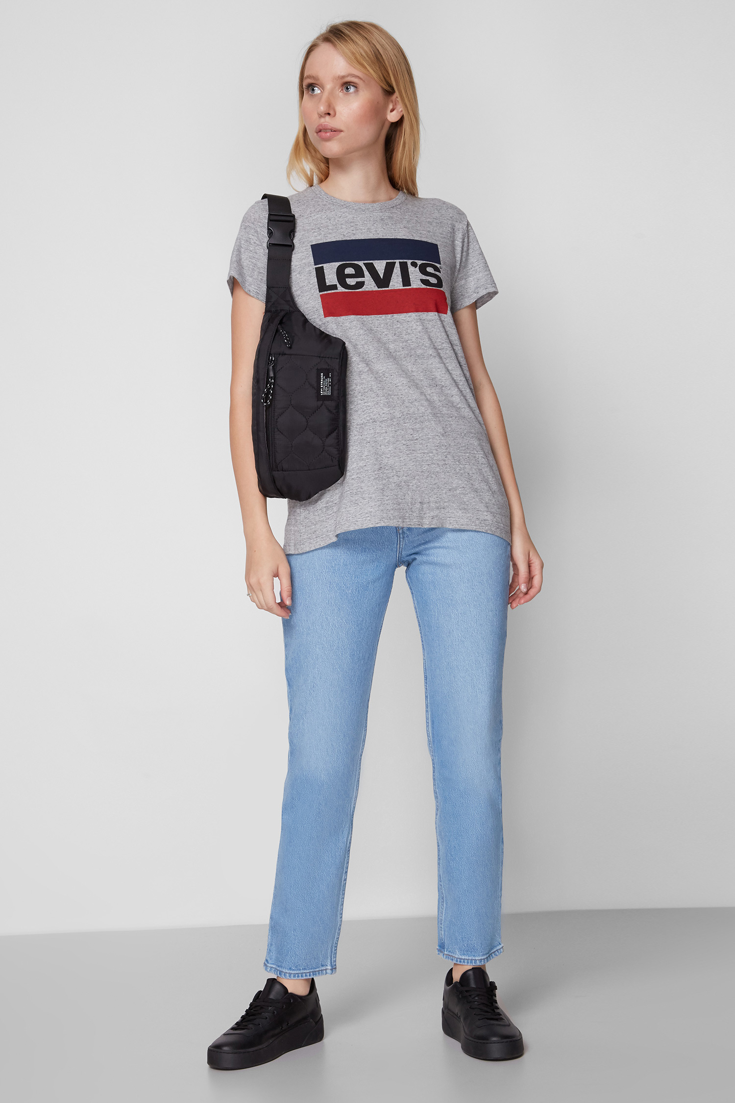 Жіноча сіра футболка Levi’s® 17369;0303