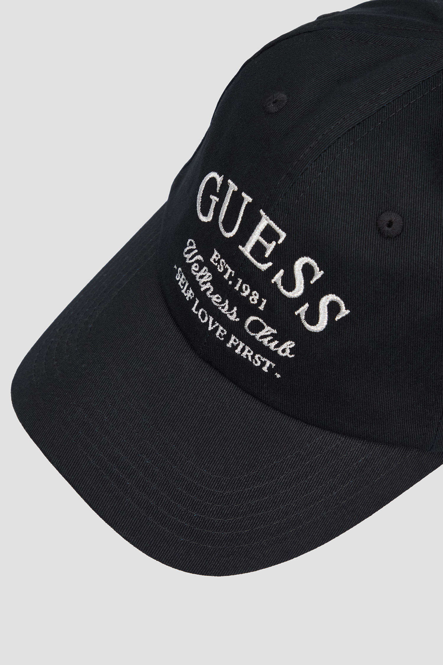 Женская черная кепка Guess V5RZ03.WFKN0;JBLK