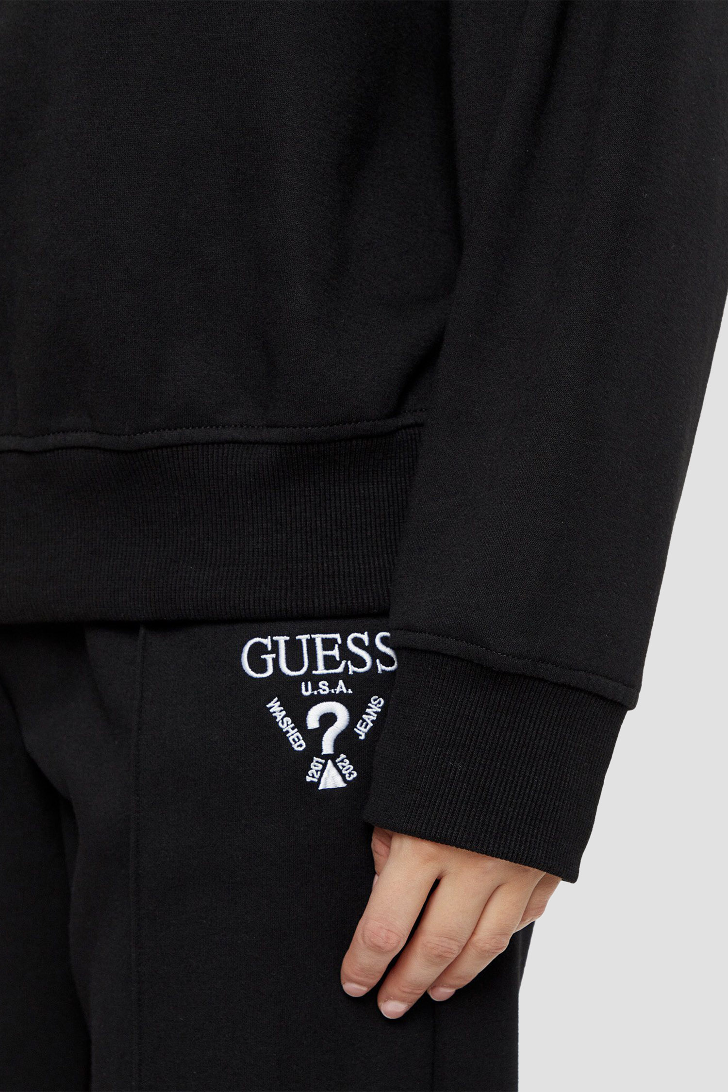 Женский черный свитшот Guess V5RQ12.KC3D2;JBLK