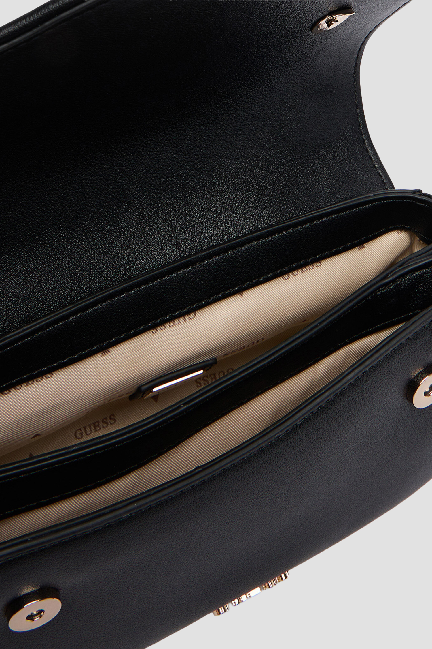 Женская черная сумка Guess HWBG79.93790;BLA