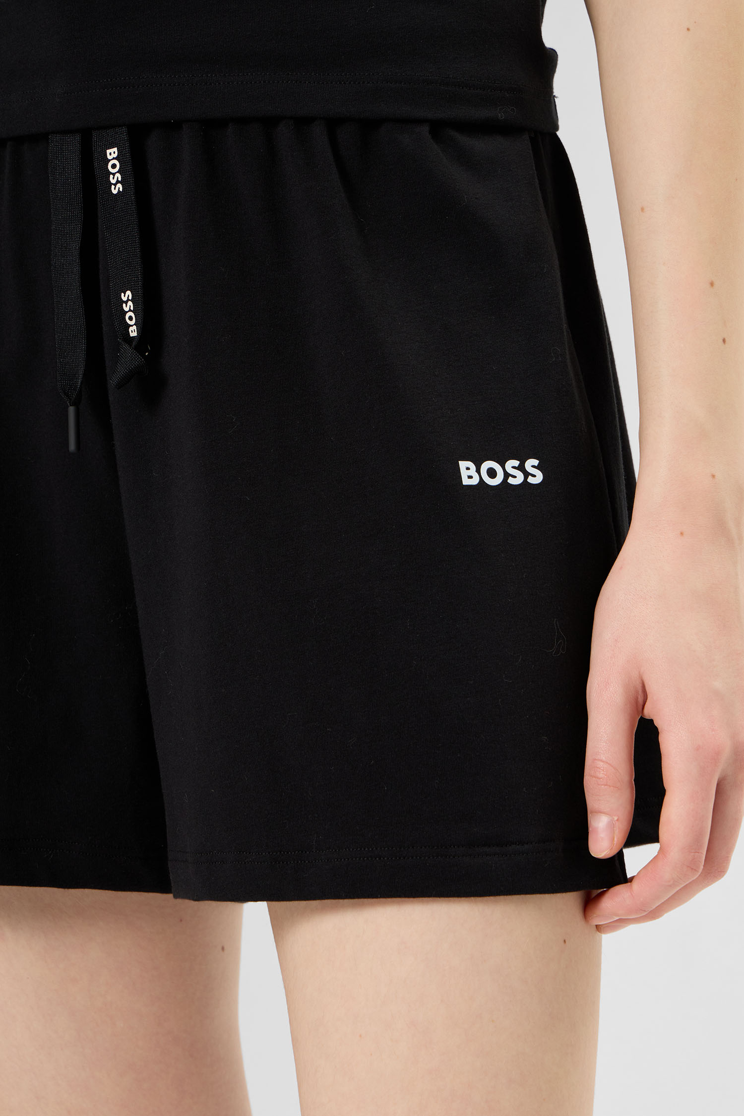 Жіночі чорні шорти BOSS 50515606;001