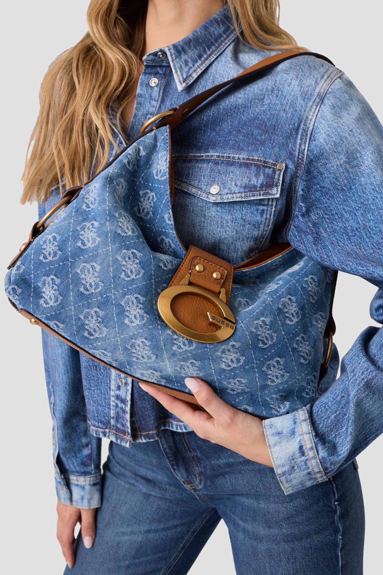 Женская голубая джинсовая сумка с узором Guess HWDB93.08180;DLP