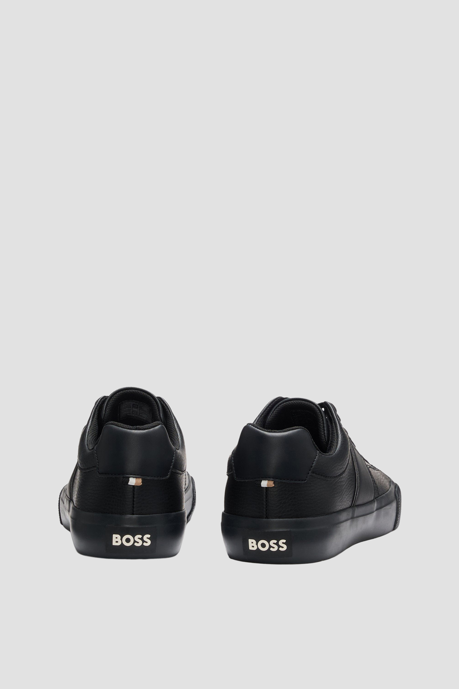 Чоловічі чорні снікерси BOSS 50522833;005