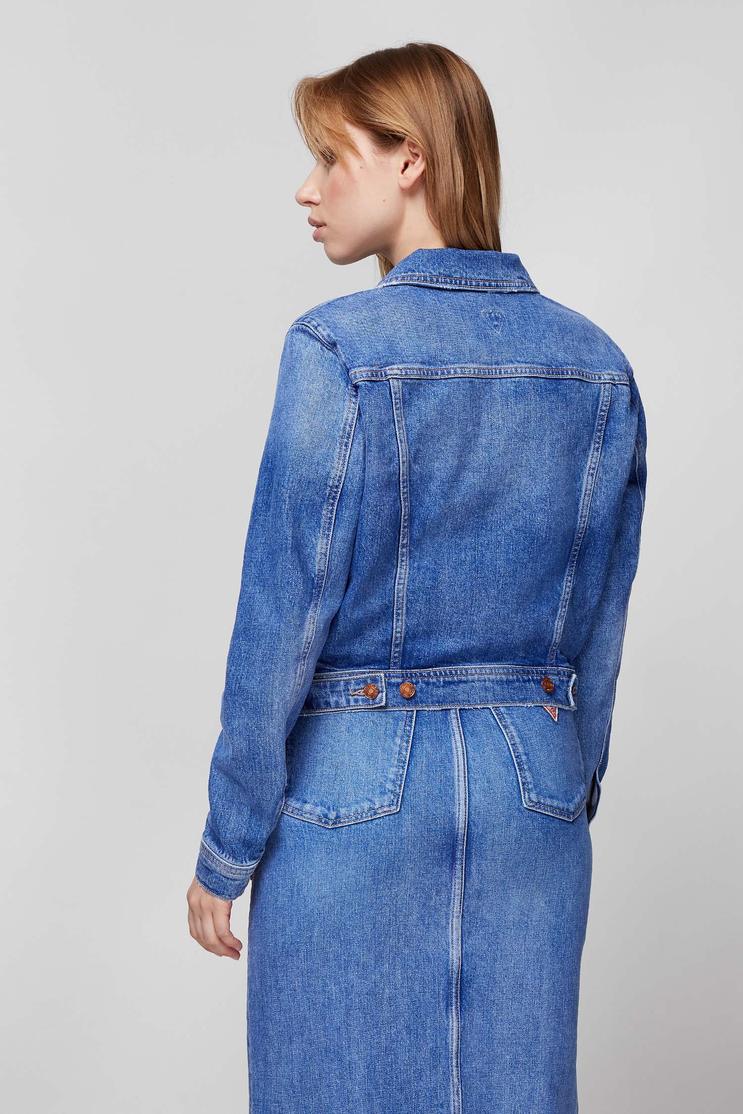 Женская синяя джинсовая куртка Guess W1RN25.D4AM1;DPPP