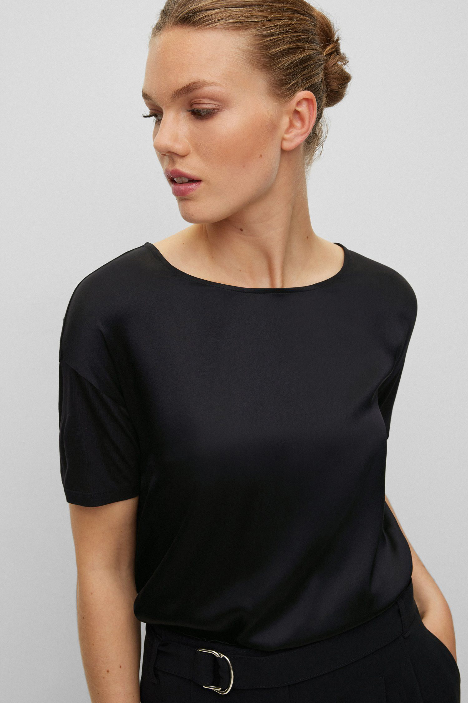 Жіноча чорна блуза BOSS 50457656;001