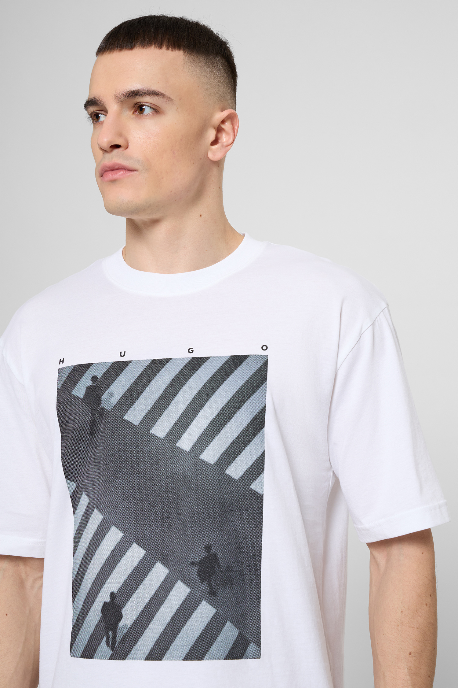 Чоловіча біла футболка HUGO 50553330;100