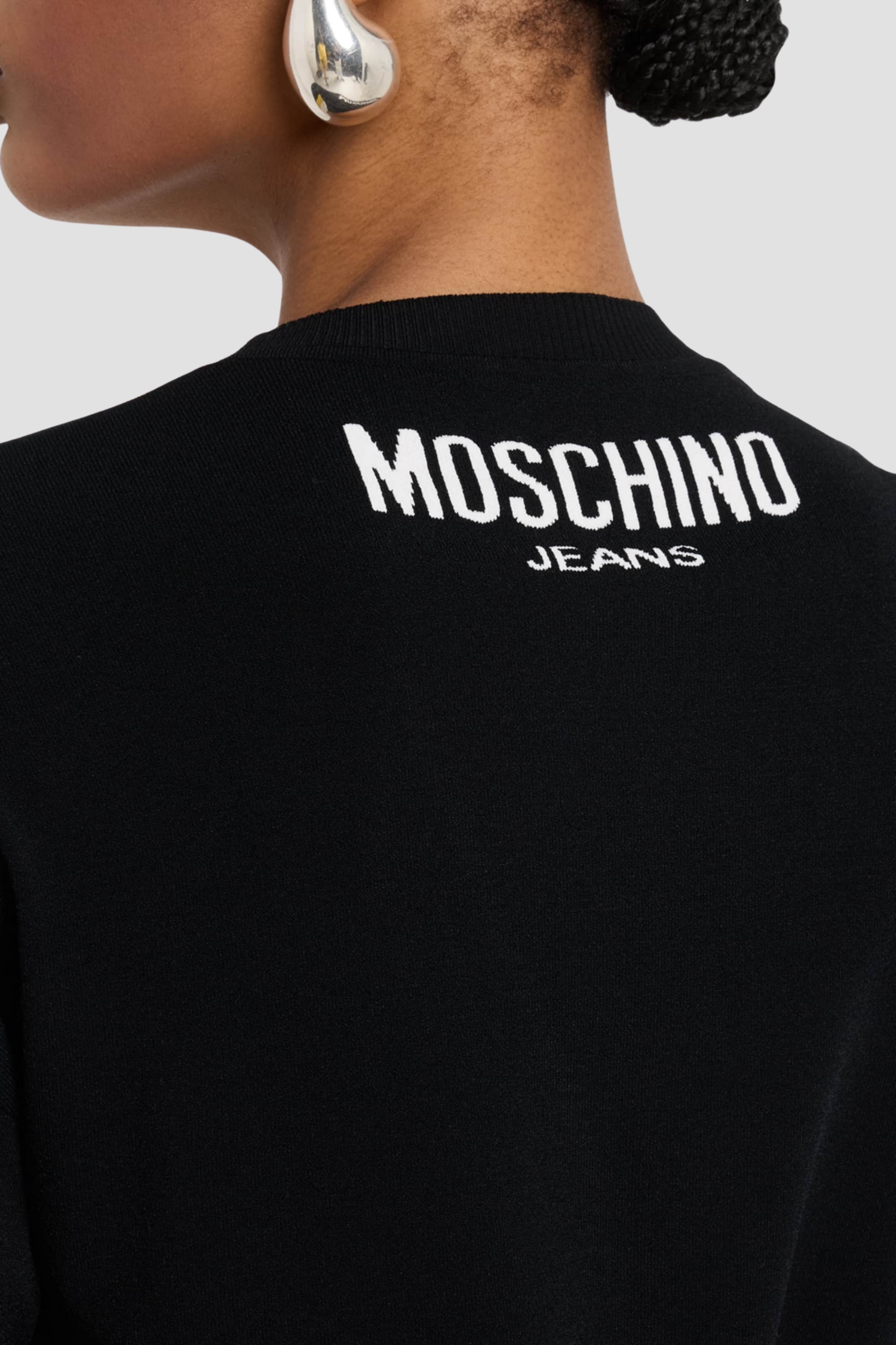 Жіночий чорний джемпер Moschino J0903.8201;2029