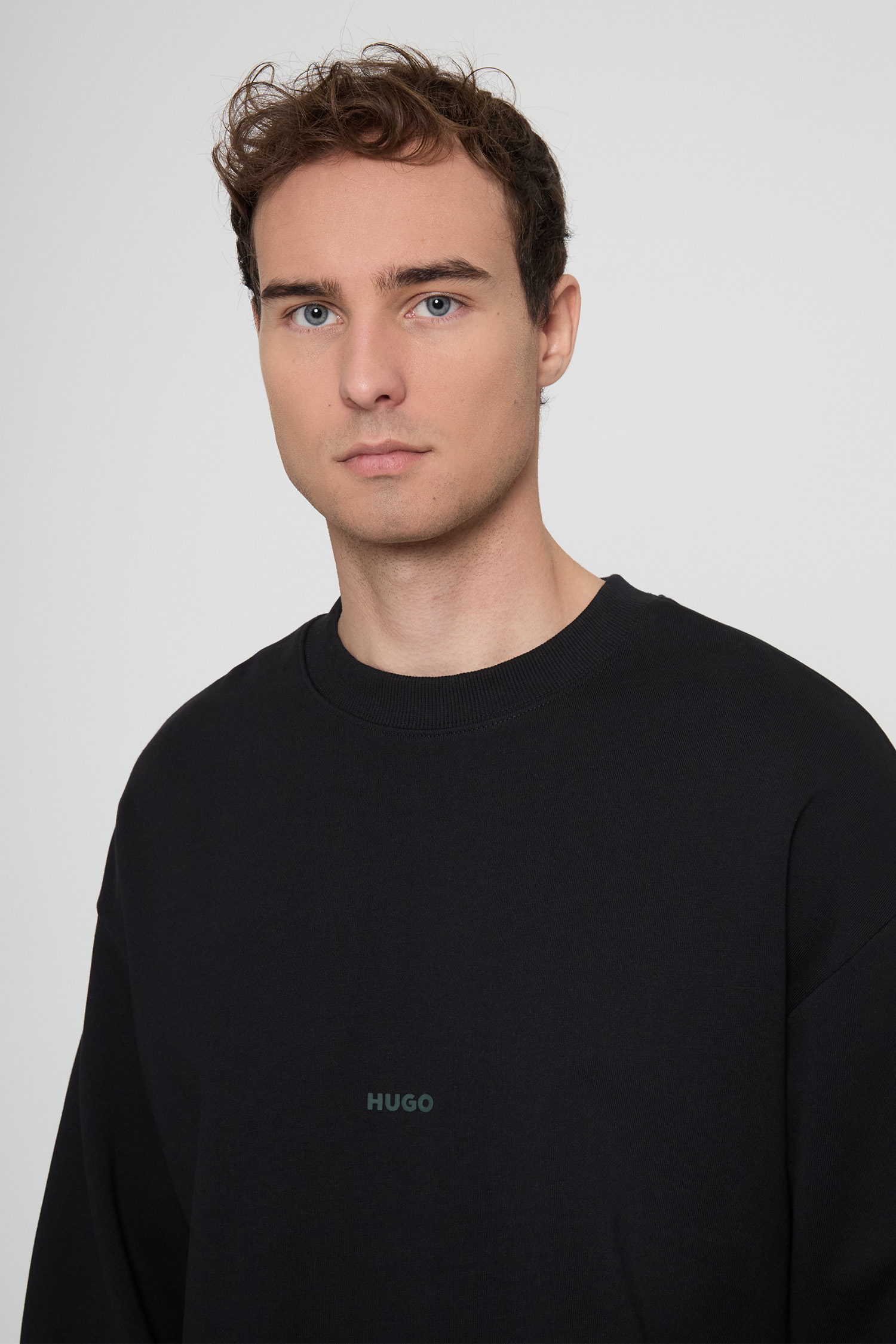 Мужской черный свитшот HUGO 50549141;001