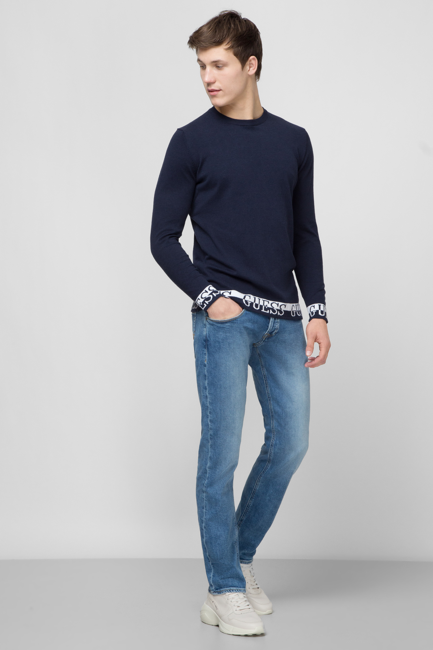 Vermont Slim Straight Guess M02AS3 
