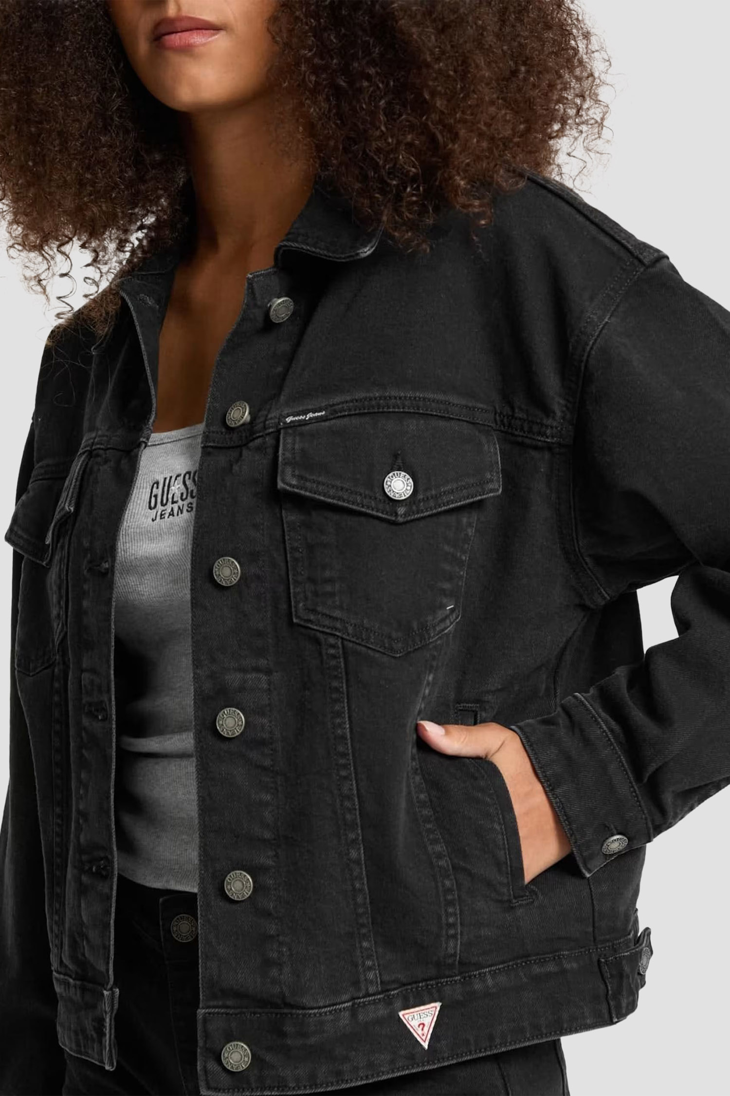 Женская черная джинсовая куртка Guess Jeans W4BN56.D5E83;GJUV